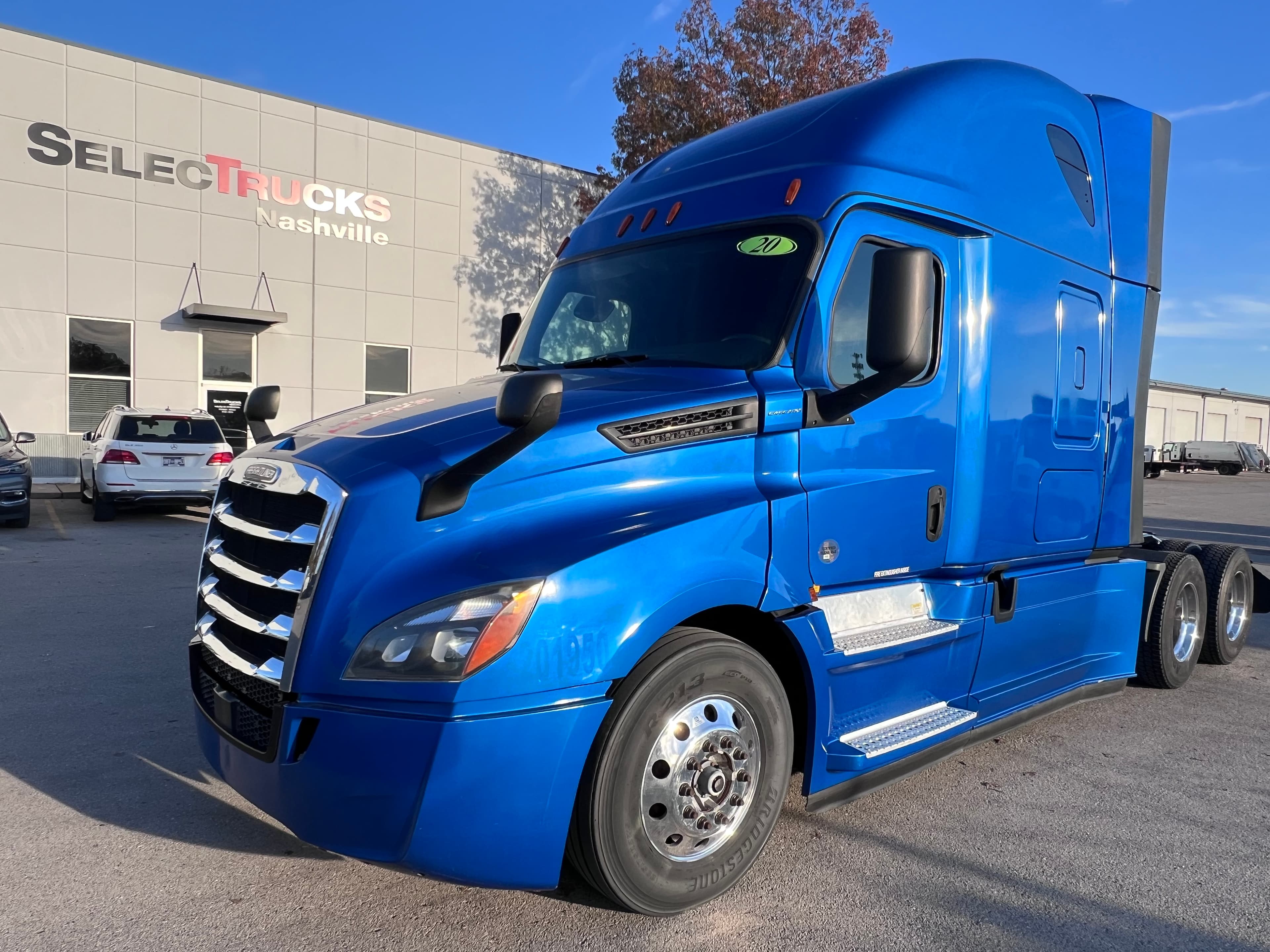 2020 FREIGHTLINER CASCADIA 126SLP