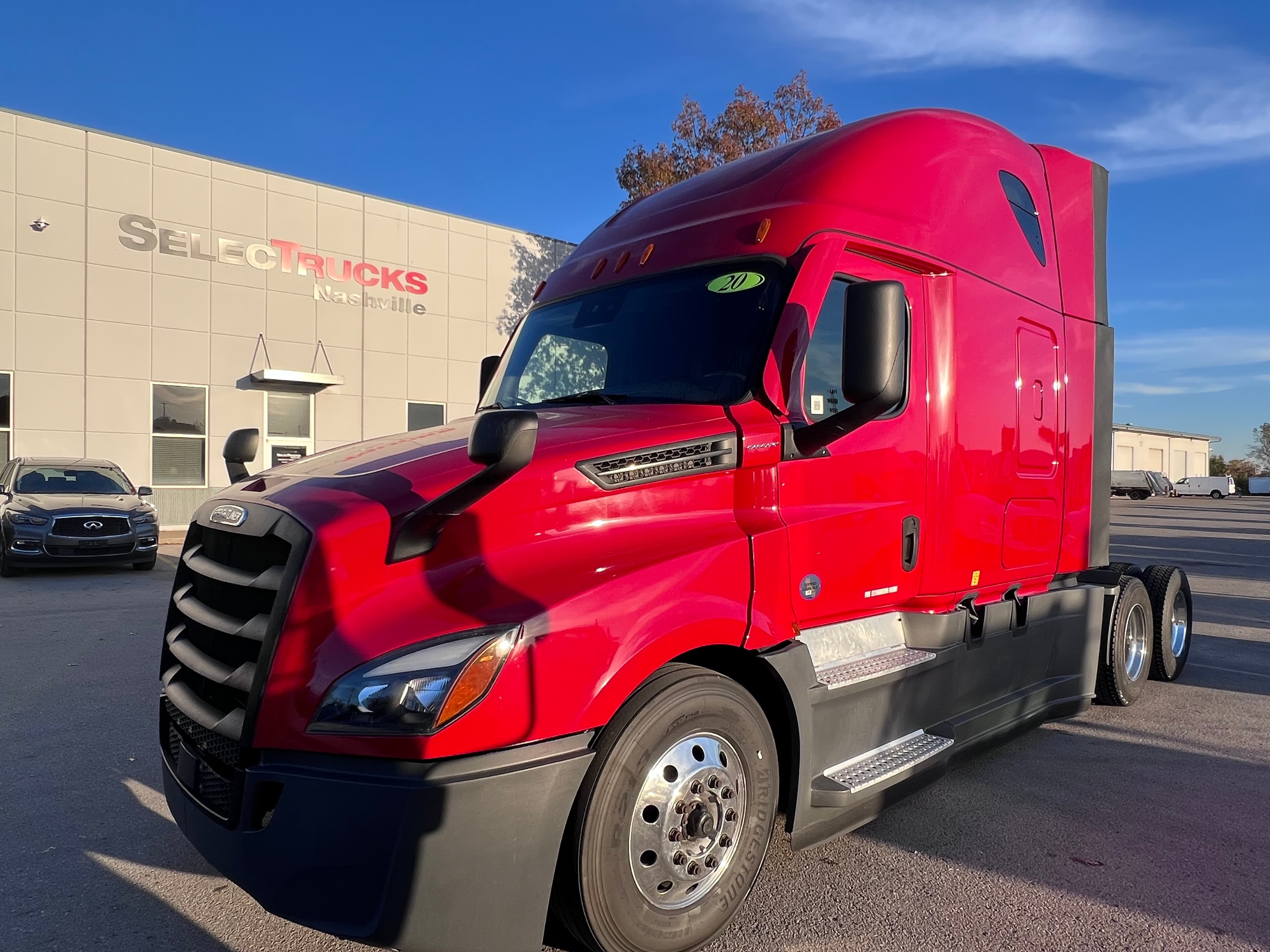 2020 FREIGHTLINER CASCADIA 126SLP