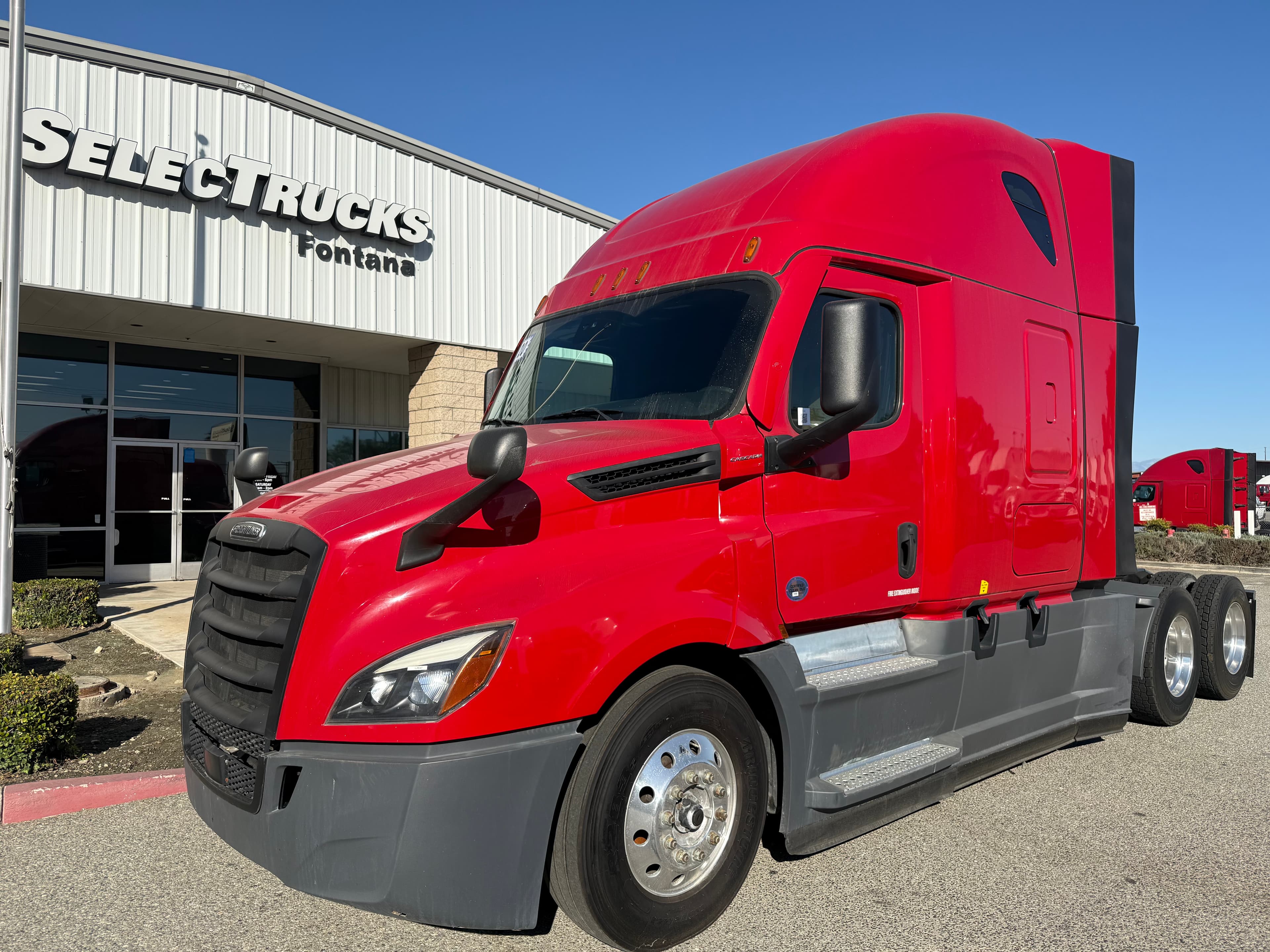 2020 FREIGHTLINER CASCADIA 126SLP
