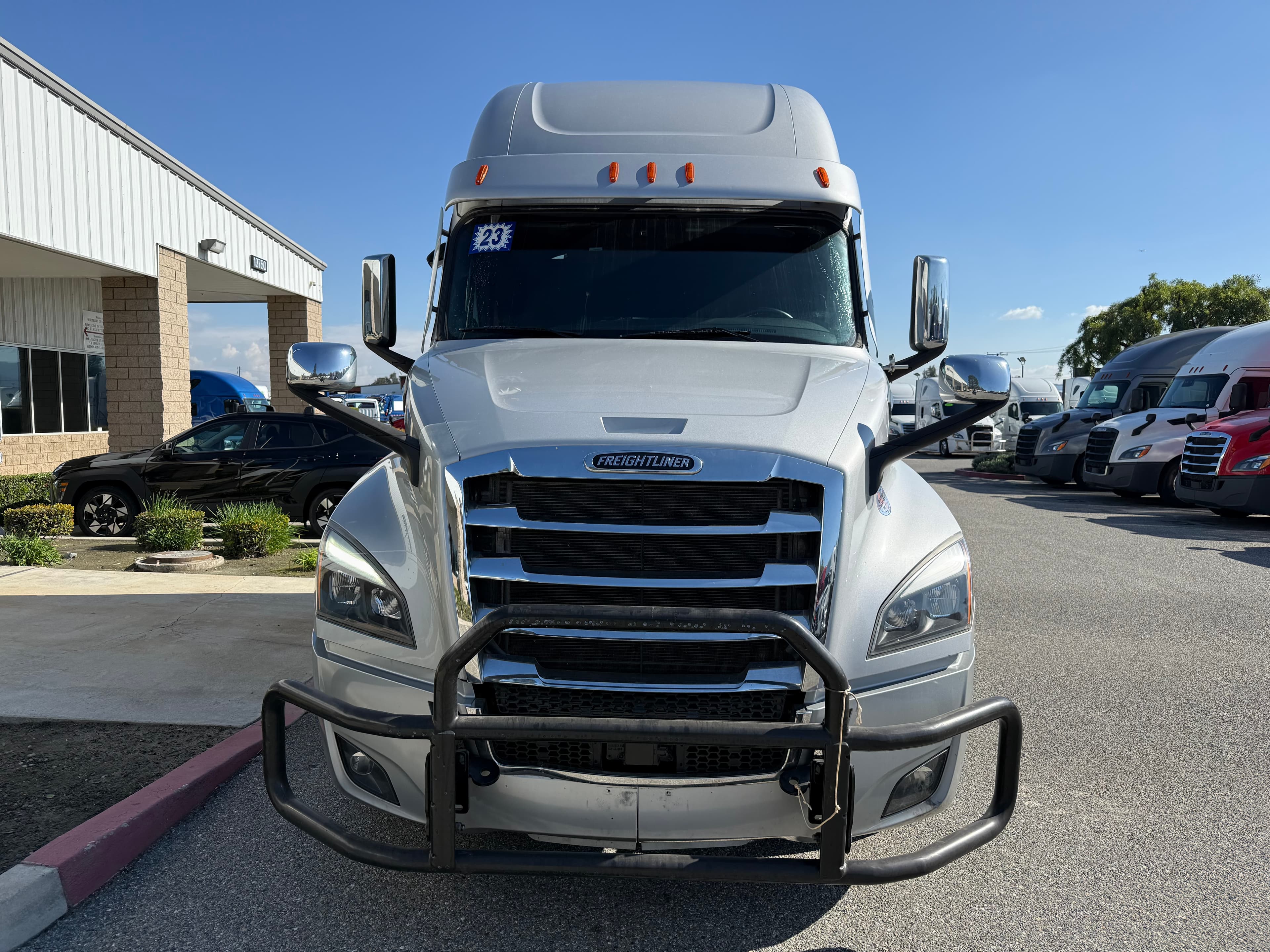 2023 FREIGHTLINER CASCADIA 126SLP