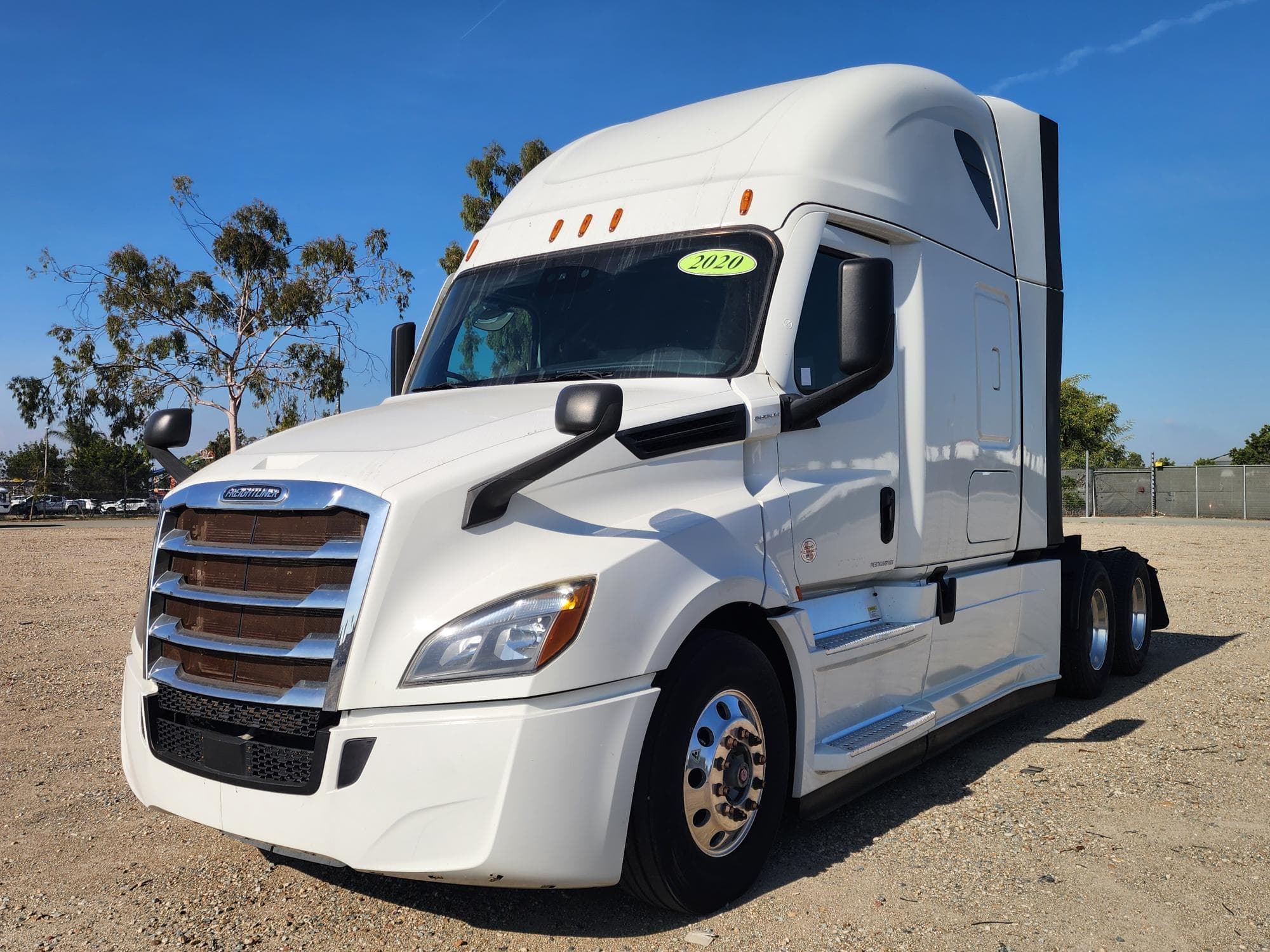 2020 FREIGHTLINER CASCADIA 126SLP