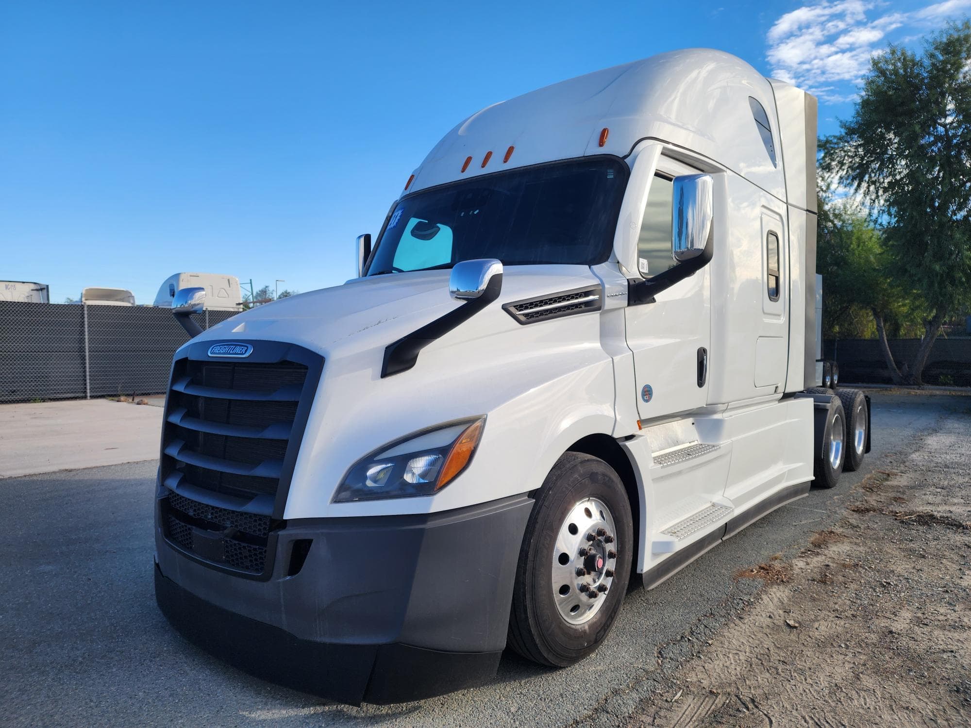 2021 FREIGHTLINER CASCADIA 126SLP