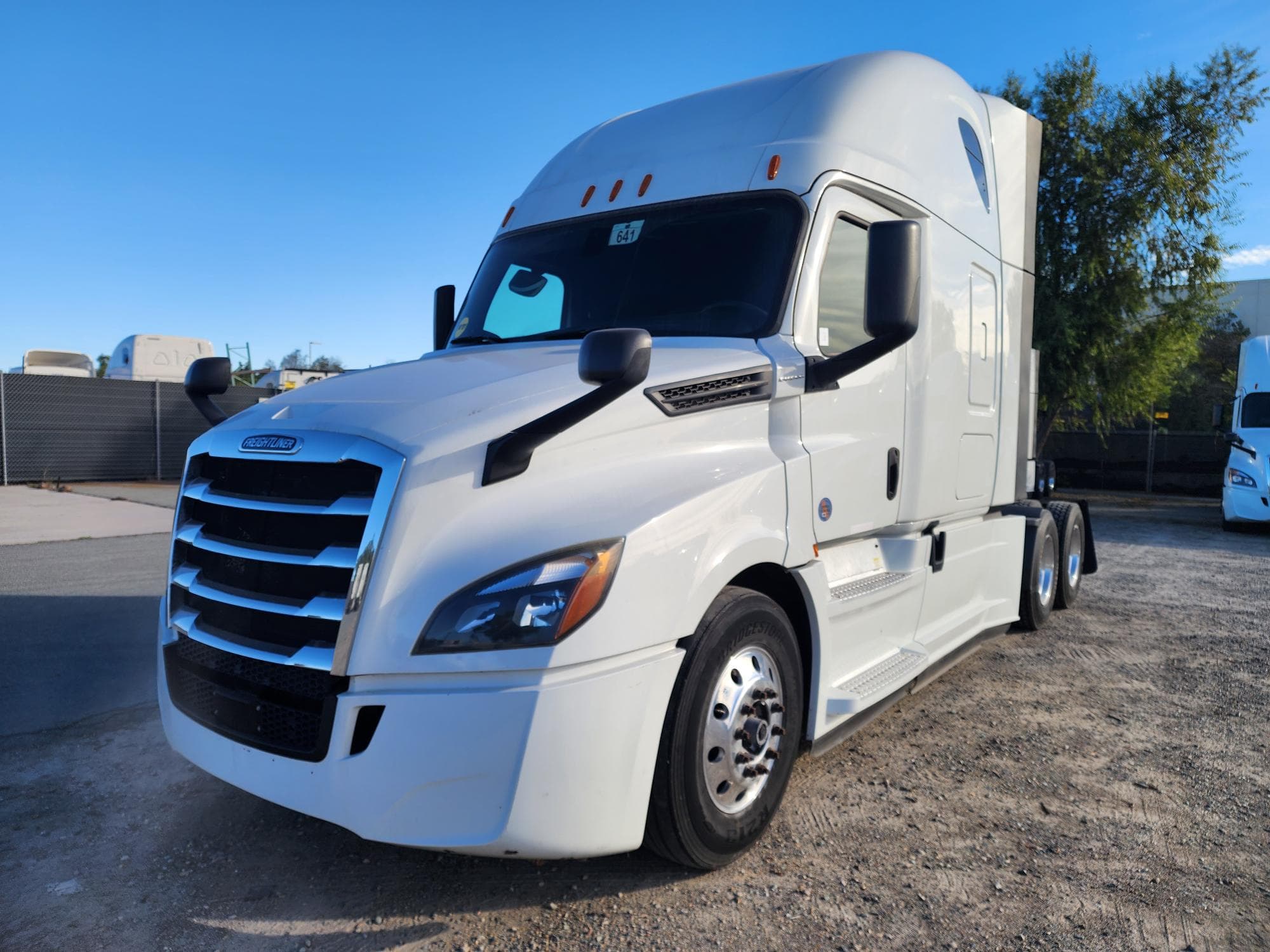 2020 FREIGHTLINER CASCADIA 126SLP