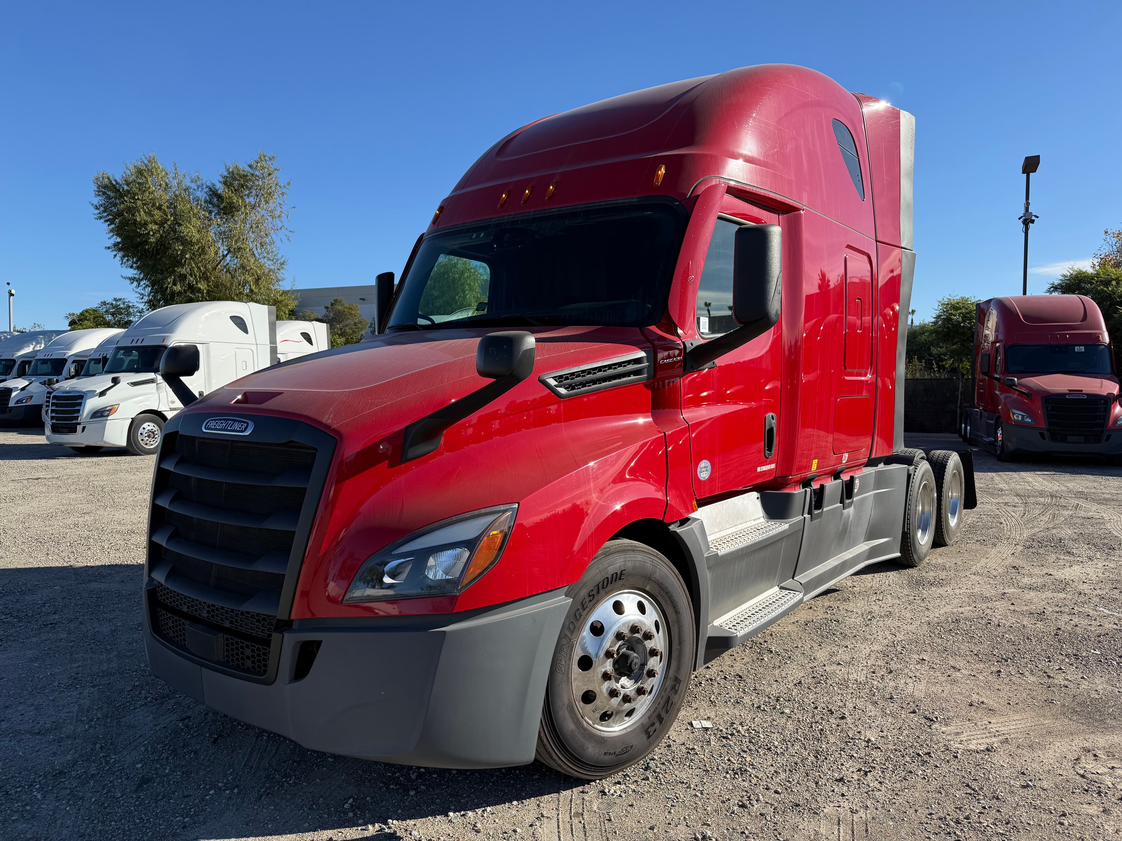 2021 FREIGHTLINER CASCADIA 126SLP