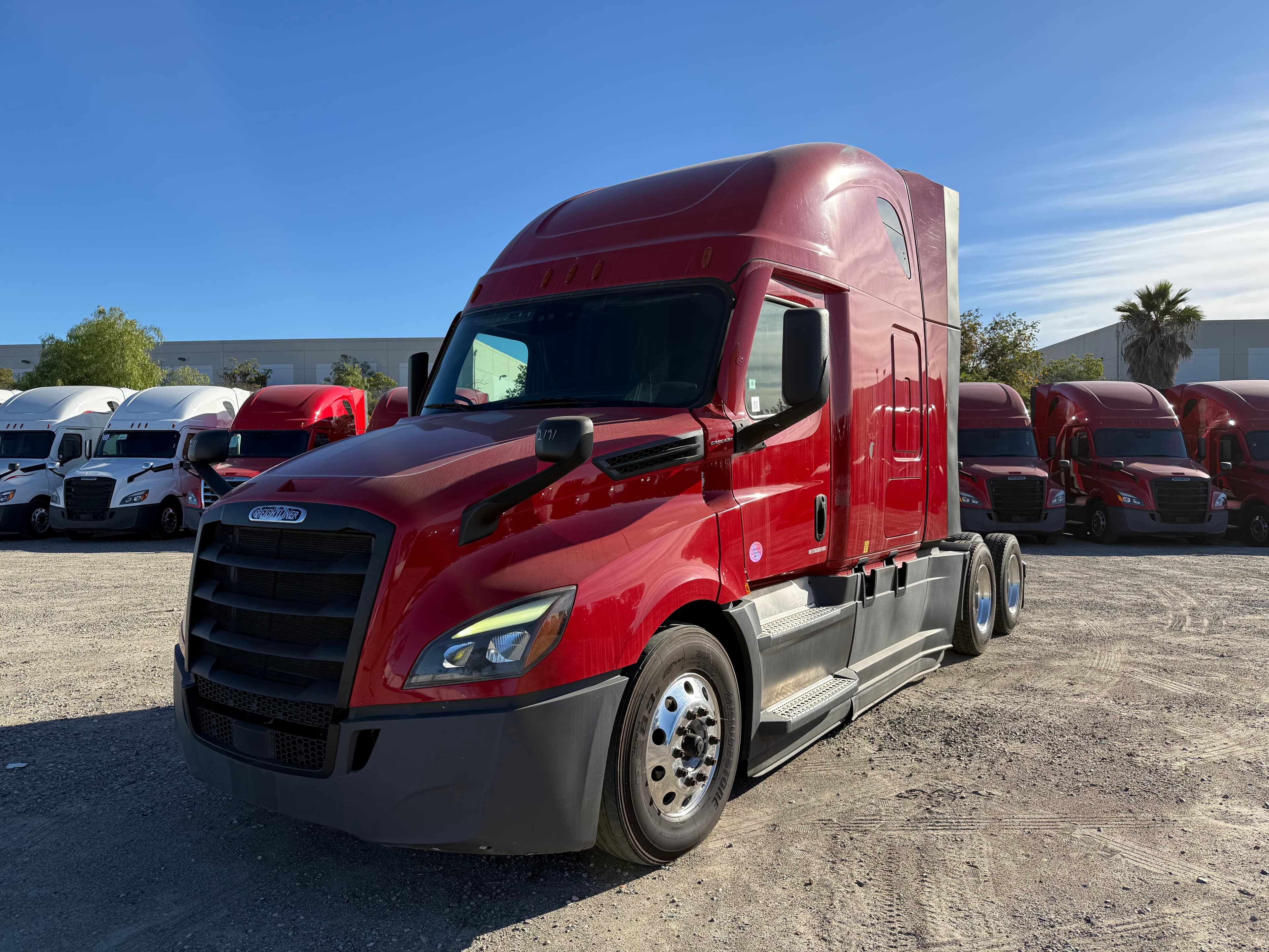2021 FREIGHTLINER CASCADIA 126SLP