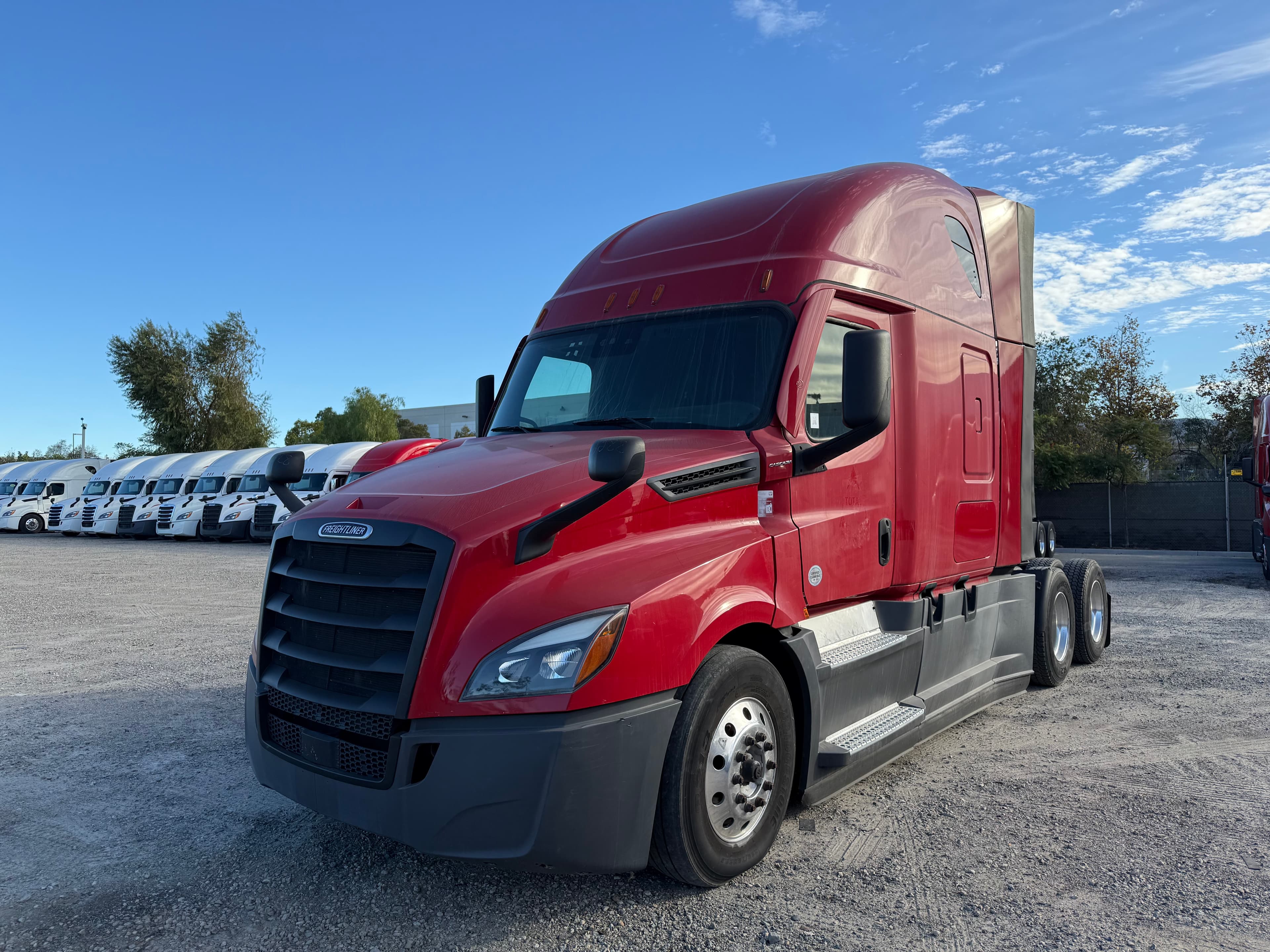 2021 FREIGHTLINER CASCADIA 126SLP