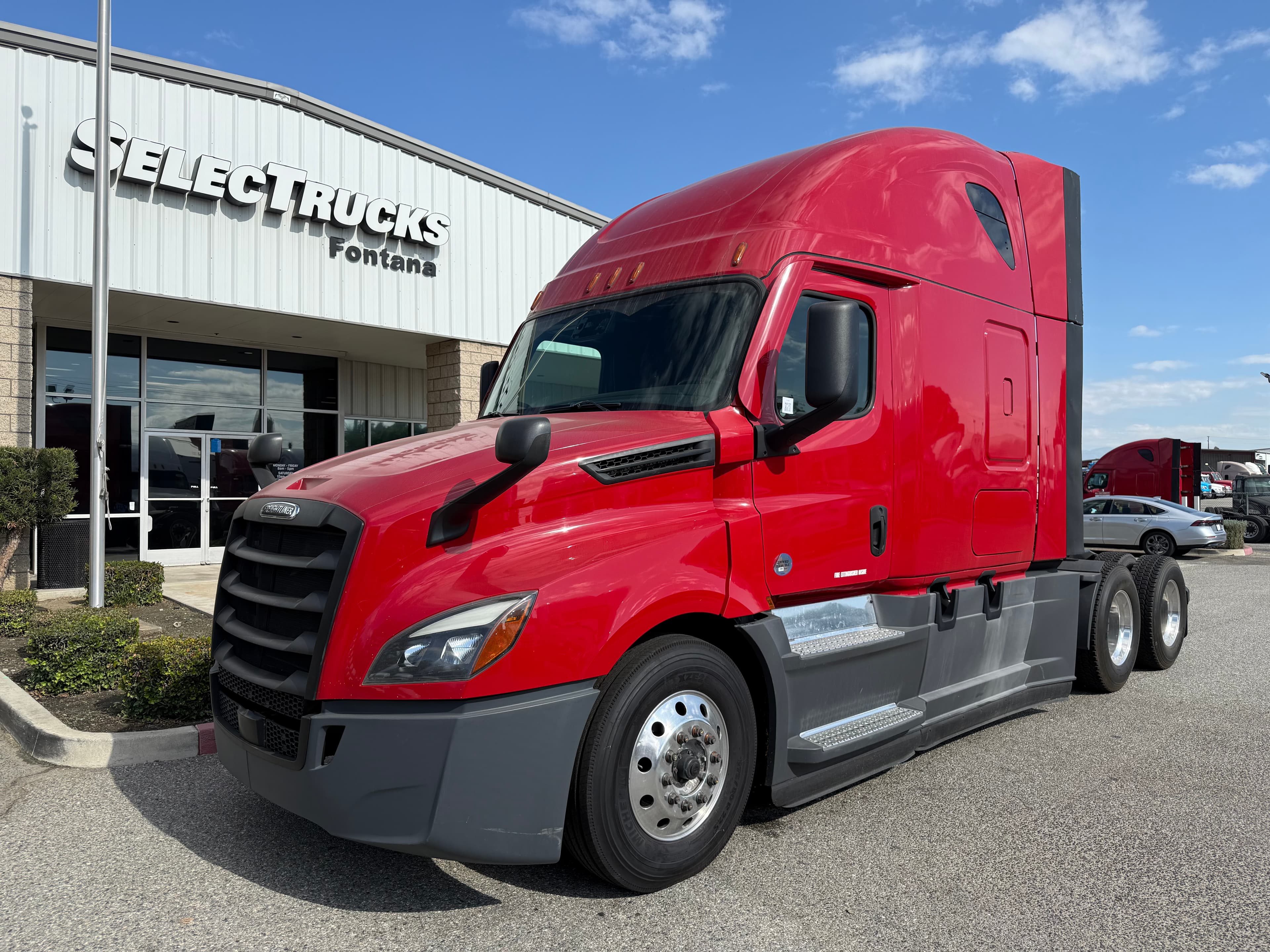 2020 FREIGHTLINER CASCADIA 126SLP