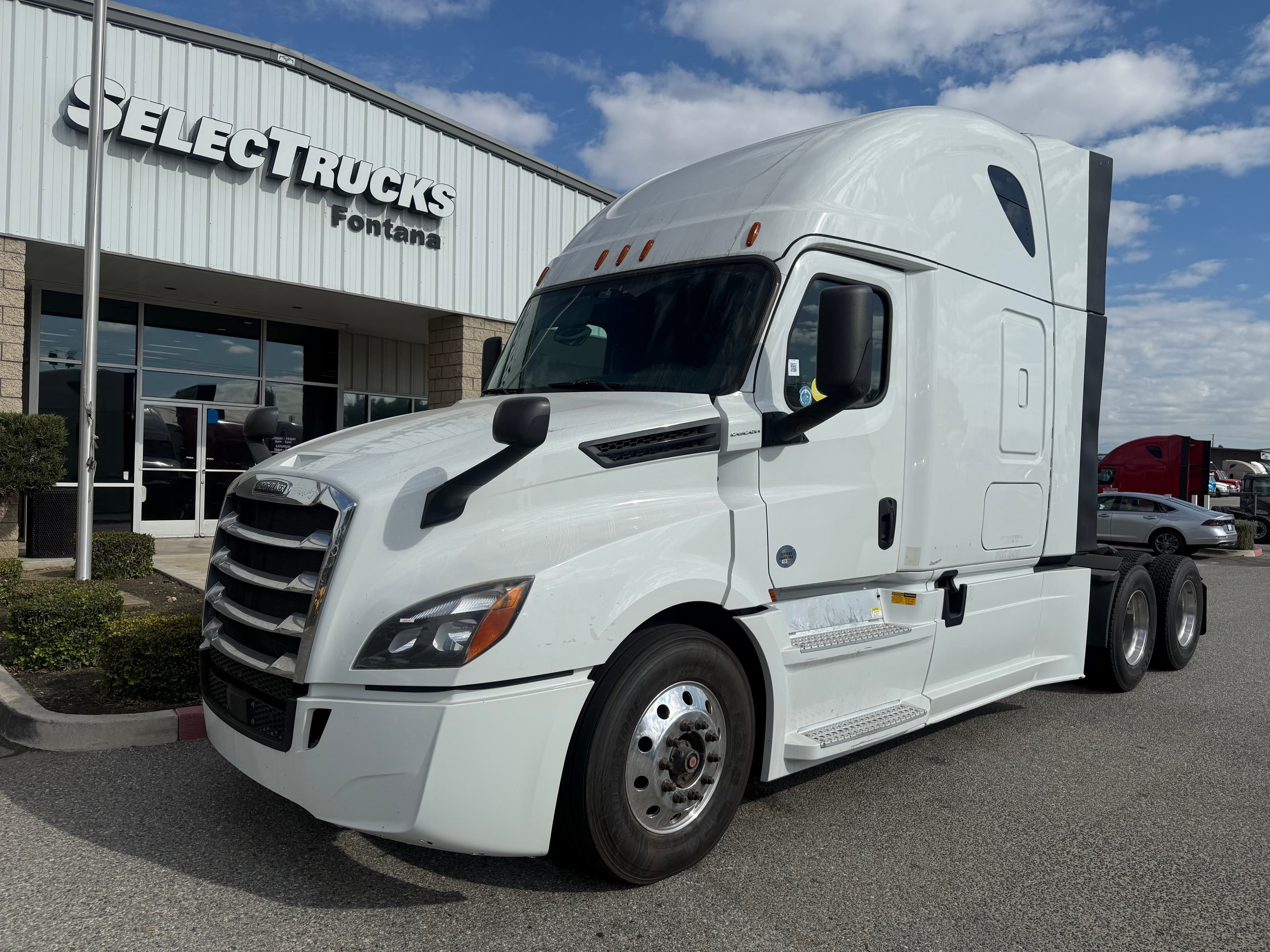 2020 FREIGHTLINER CASCADIA 126SLP