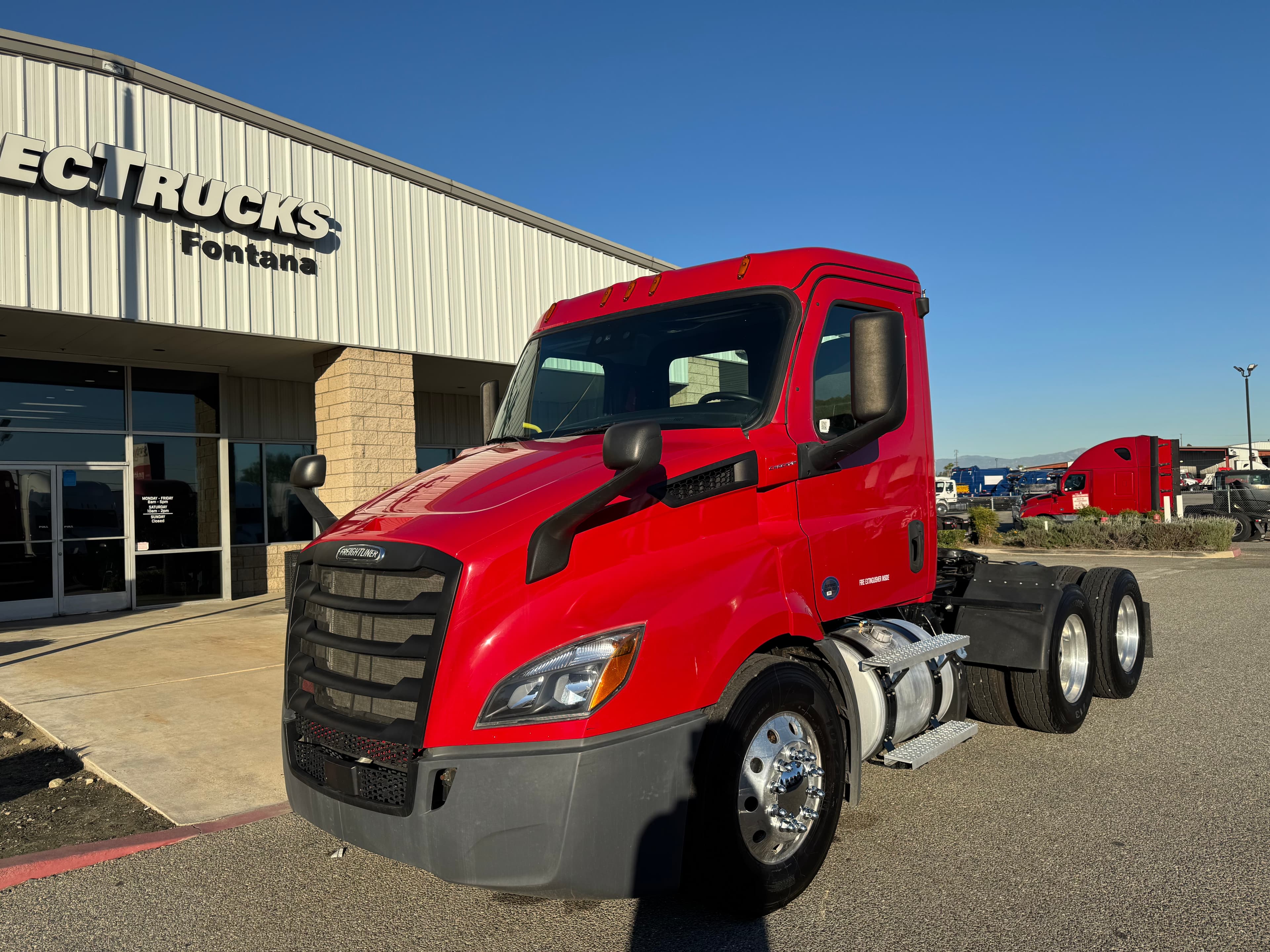 2021 FREIGHTLINER CASCADIA 116DC