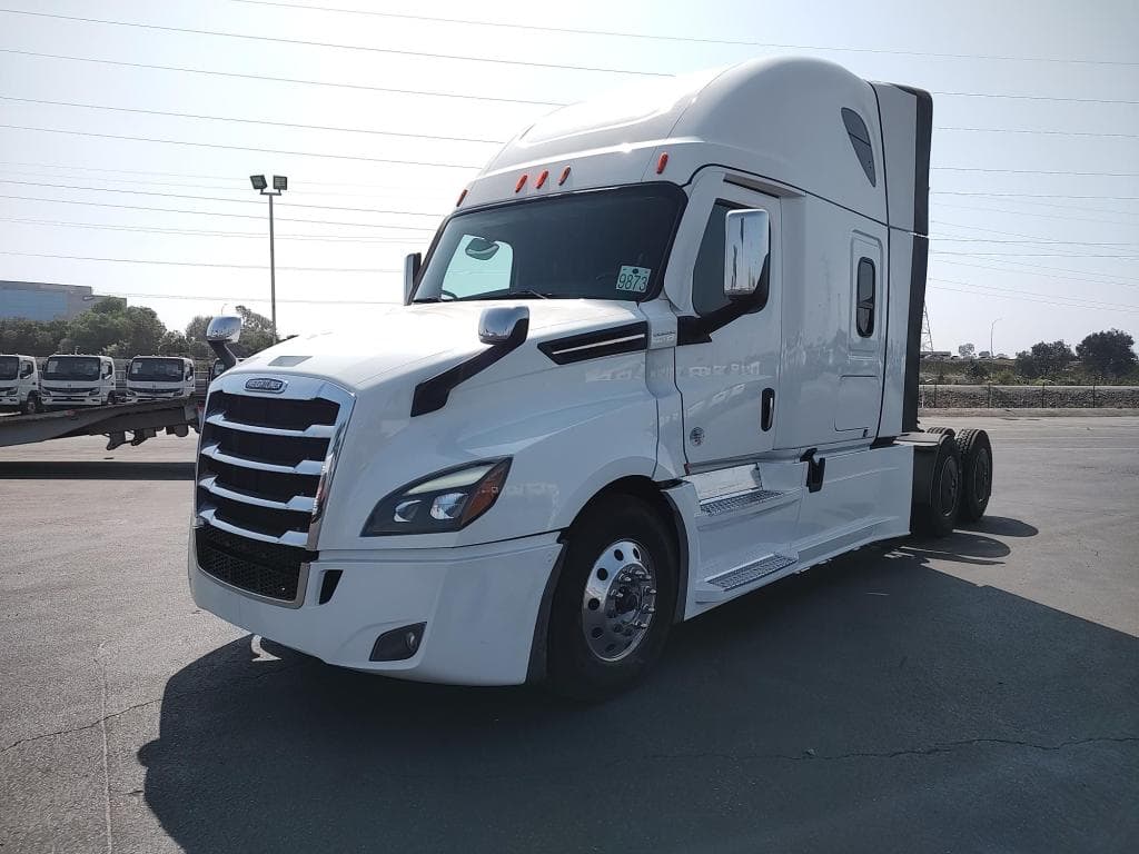 2022 FREIGHTLINER CASCADIA 126SLP