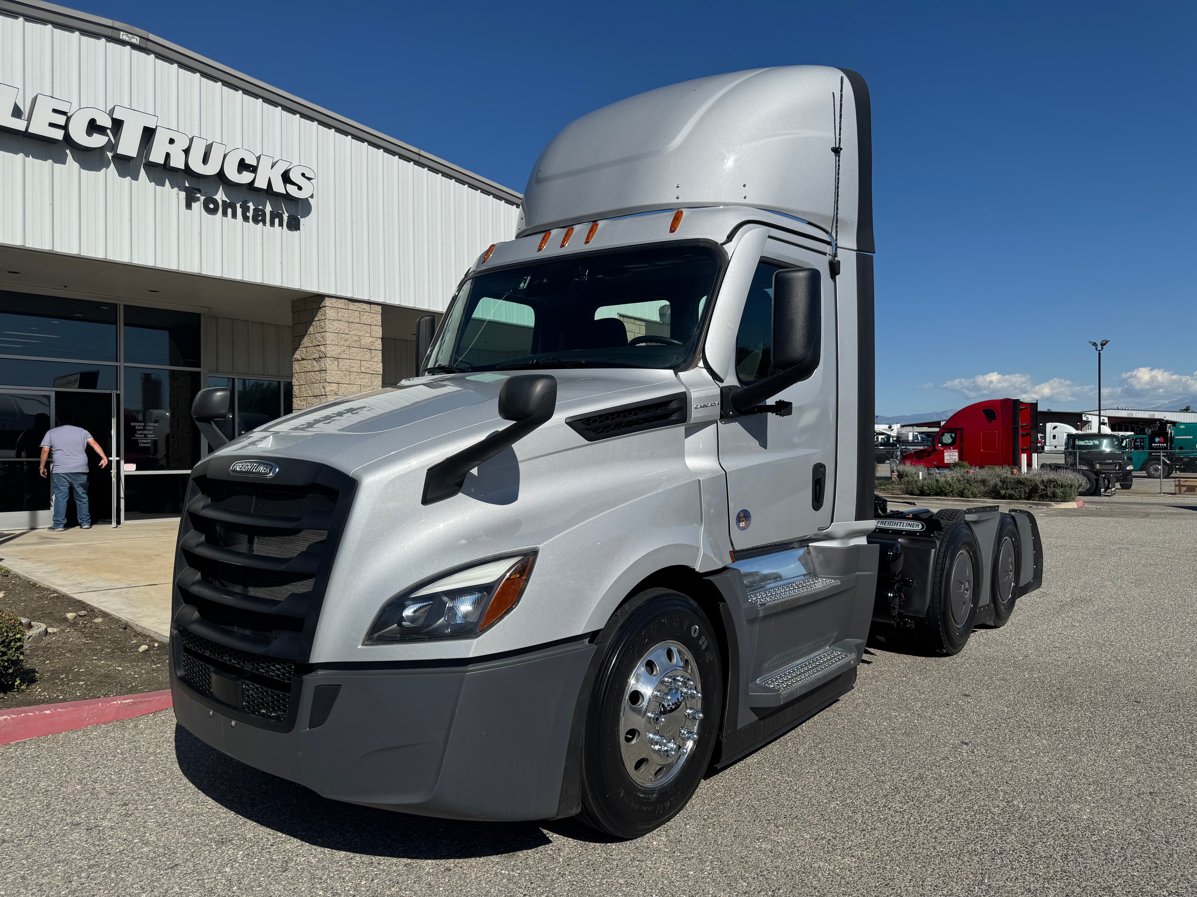 2024 FREIGHTLINER CASCADIA 126DC