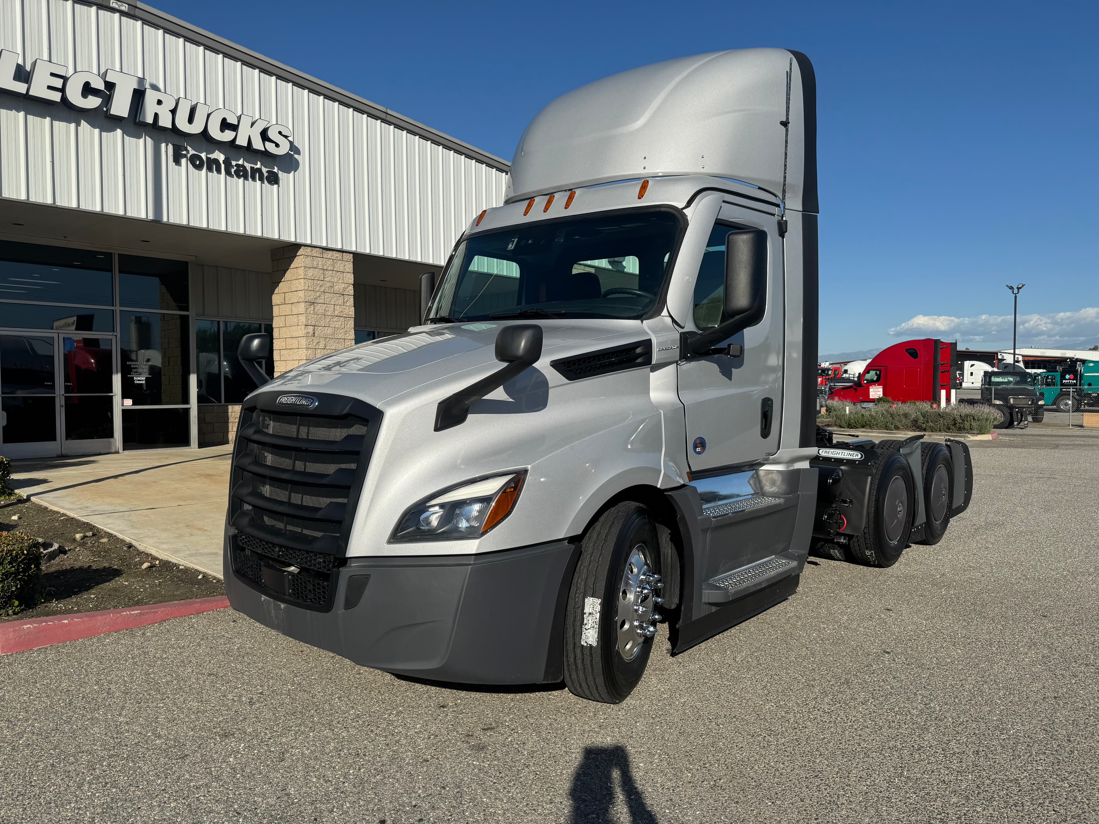 2024 FREIGHTLINER CASCADIA 126DC