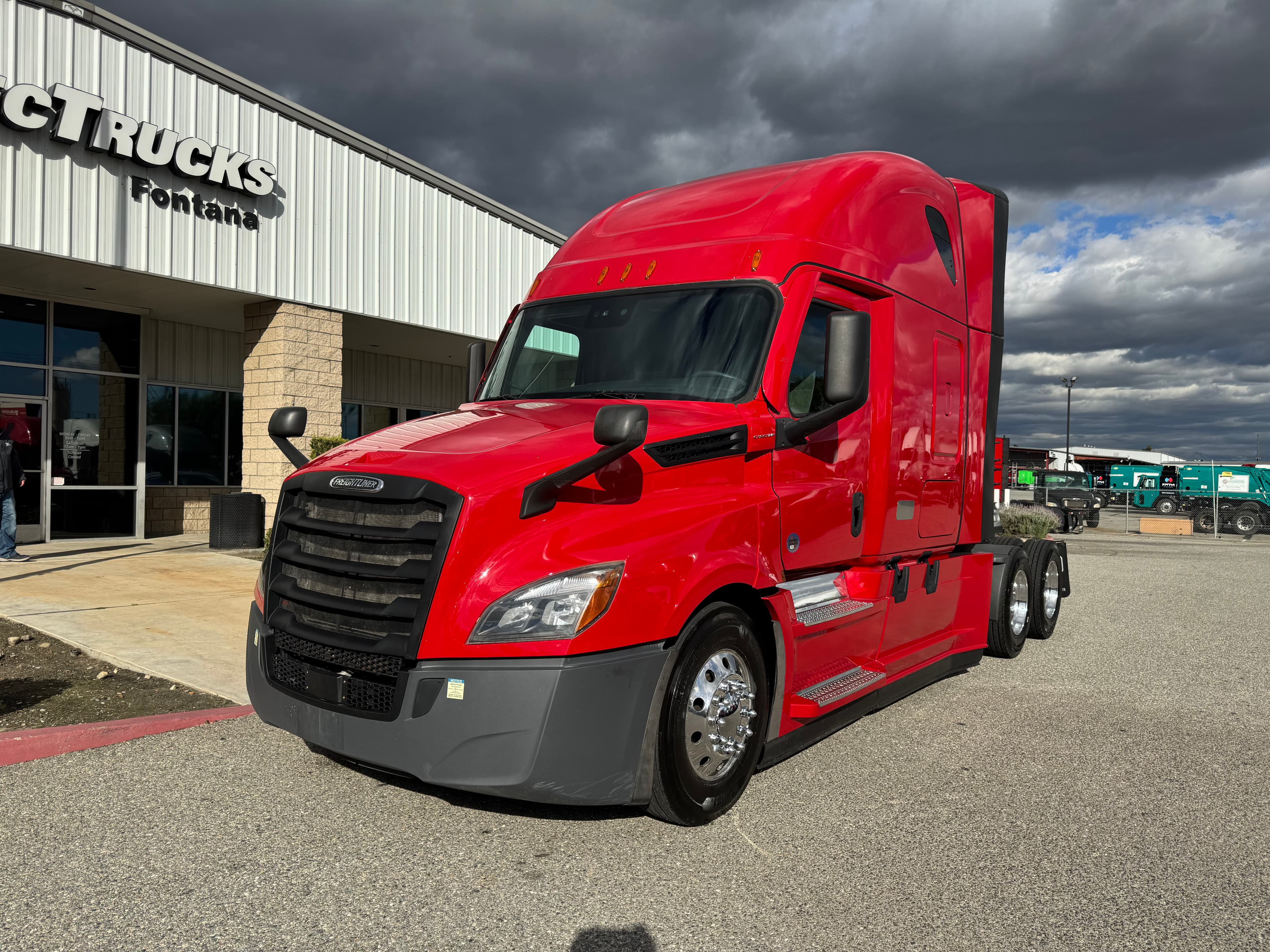 2022 FREIGHTLINER CASCADIA 126SLP
