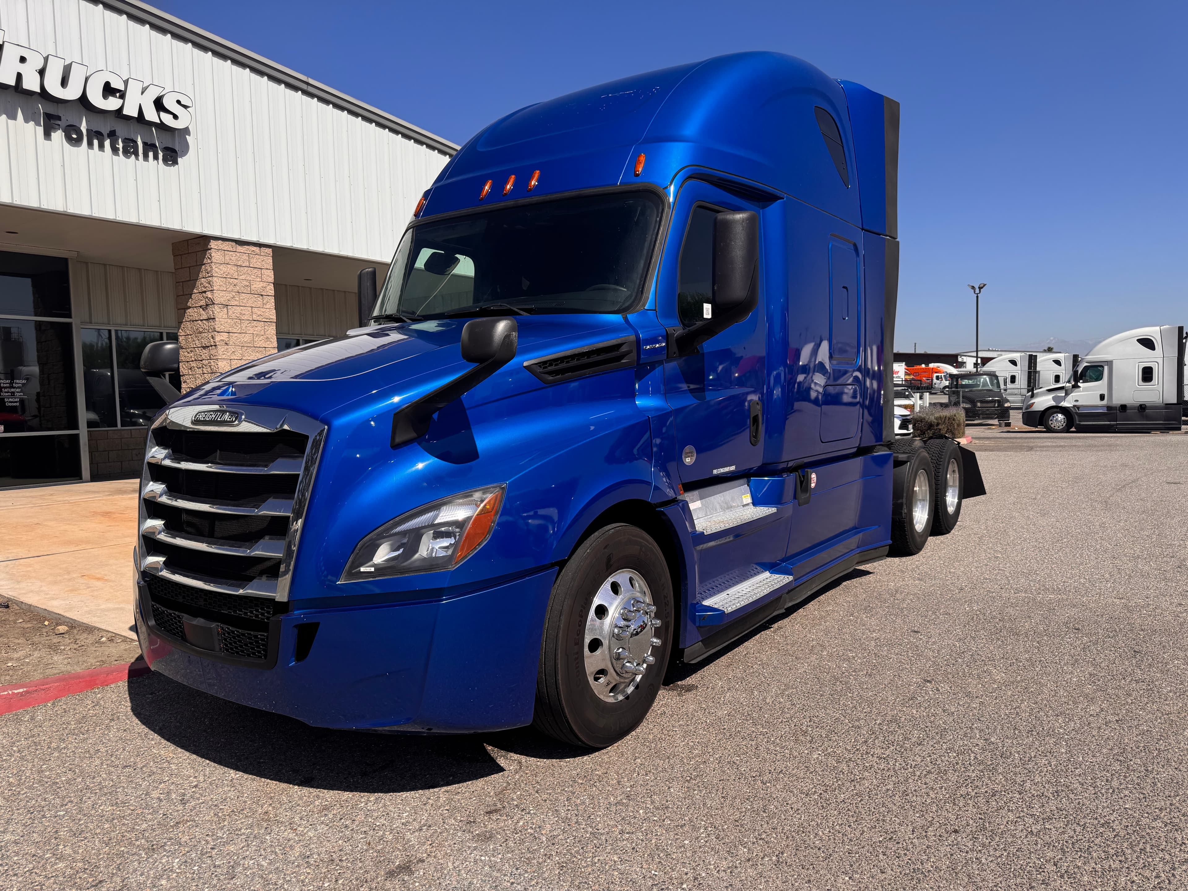 2020 FREIGHTLINER CASCADIA 126SLP
