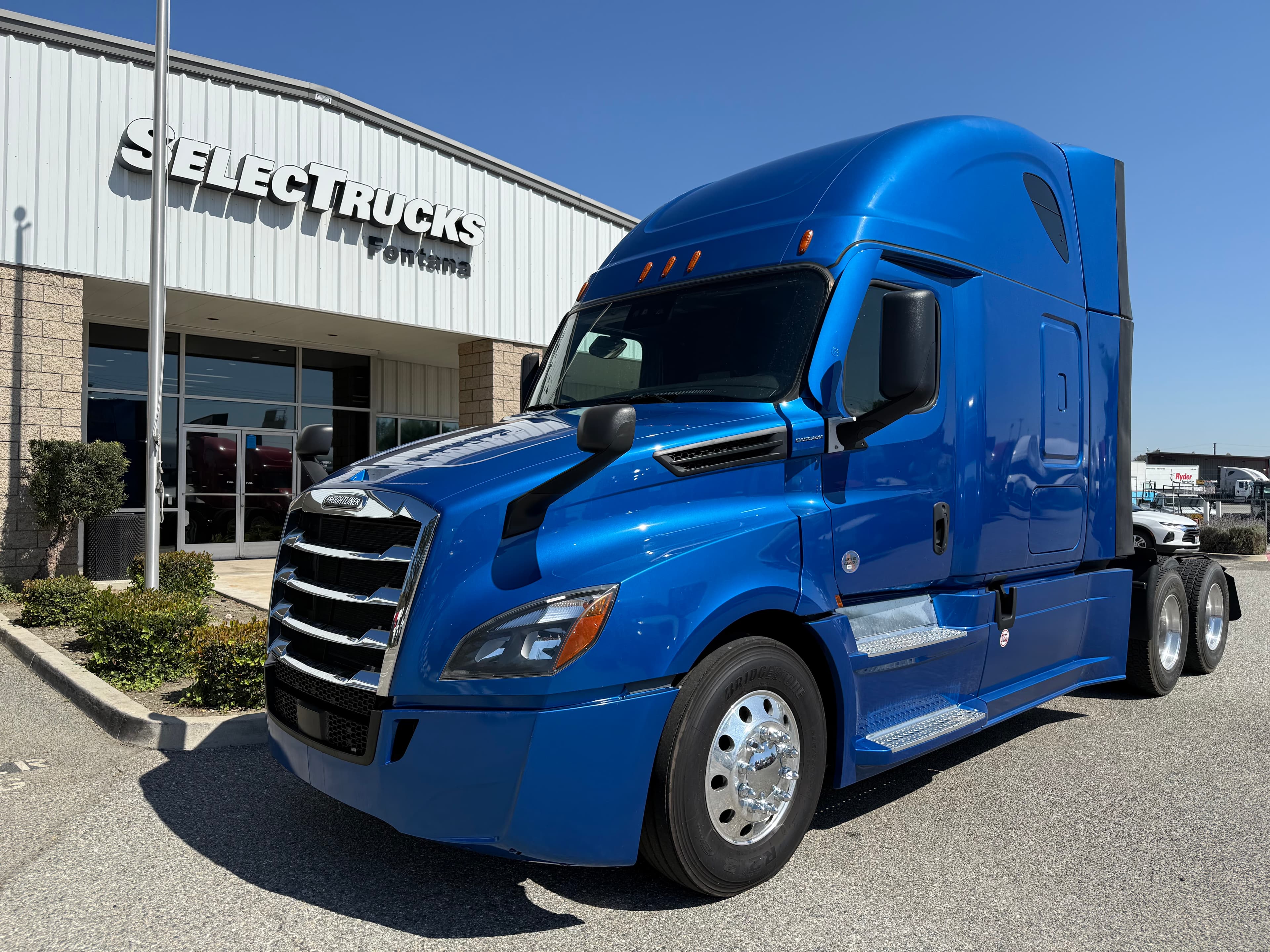2021 FREIGHTLINER CASCADIA 126SLP