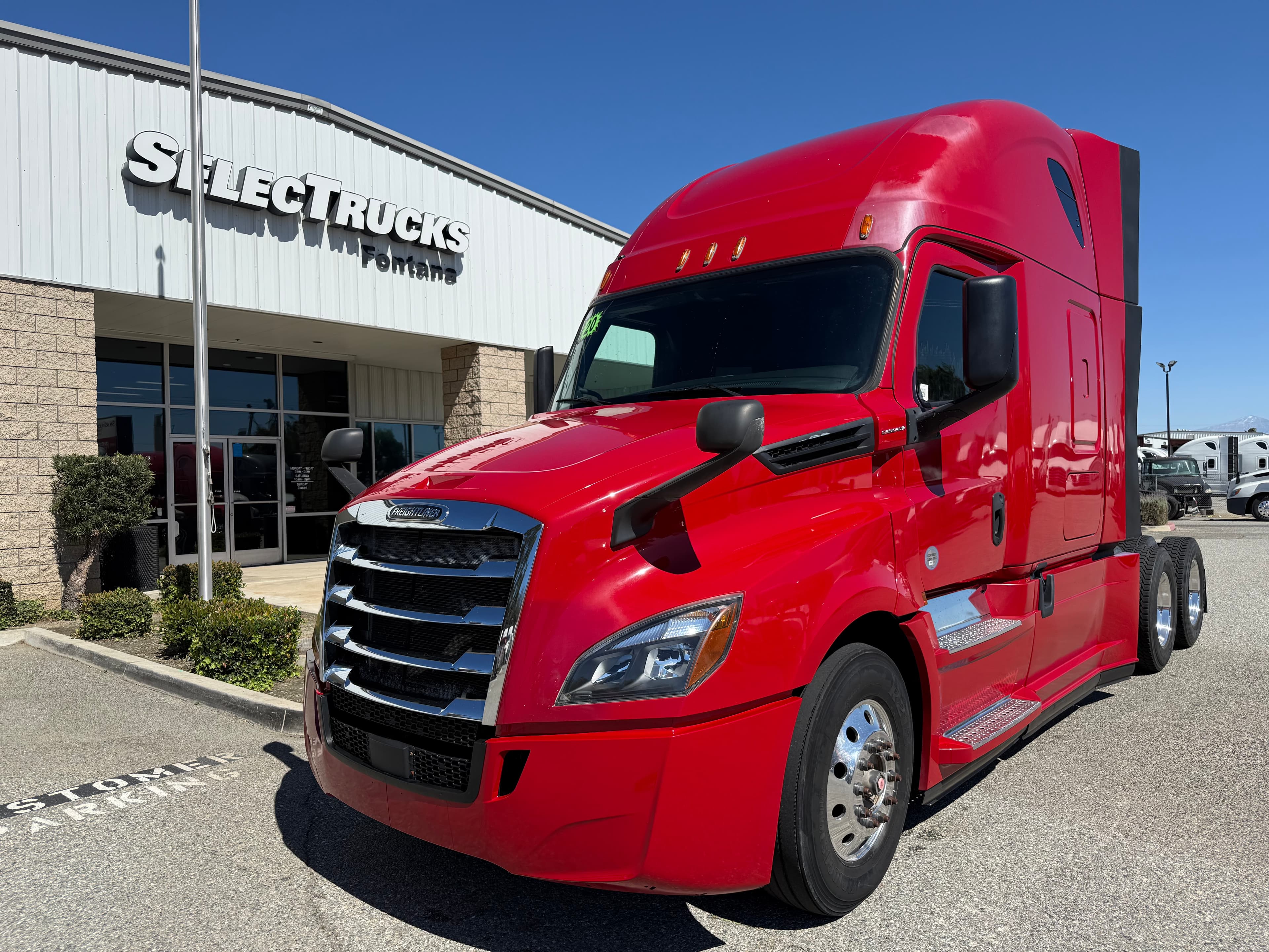 2020 FREIGHTLINER CASCADIA 126SLP