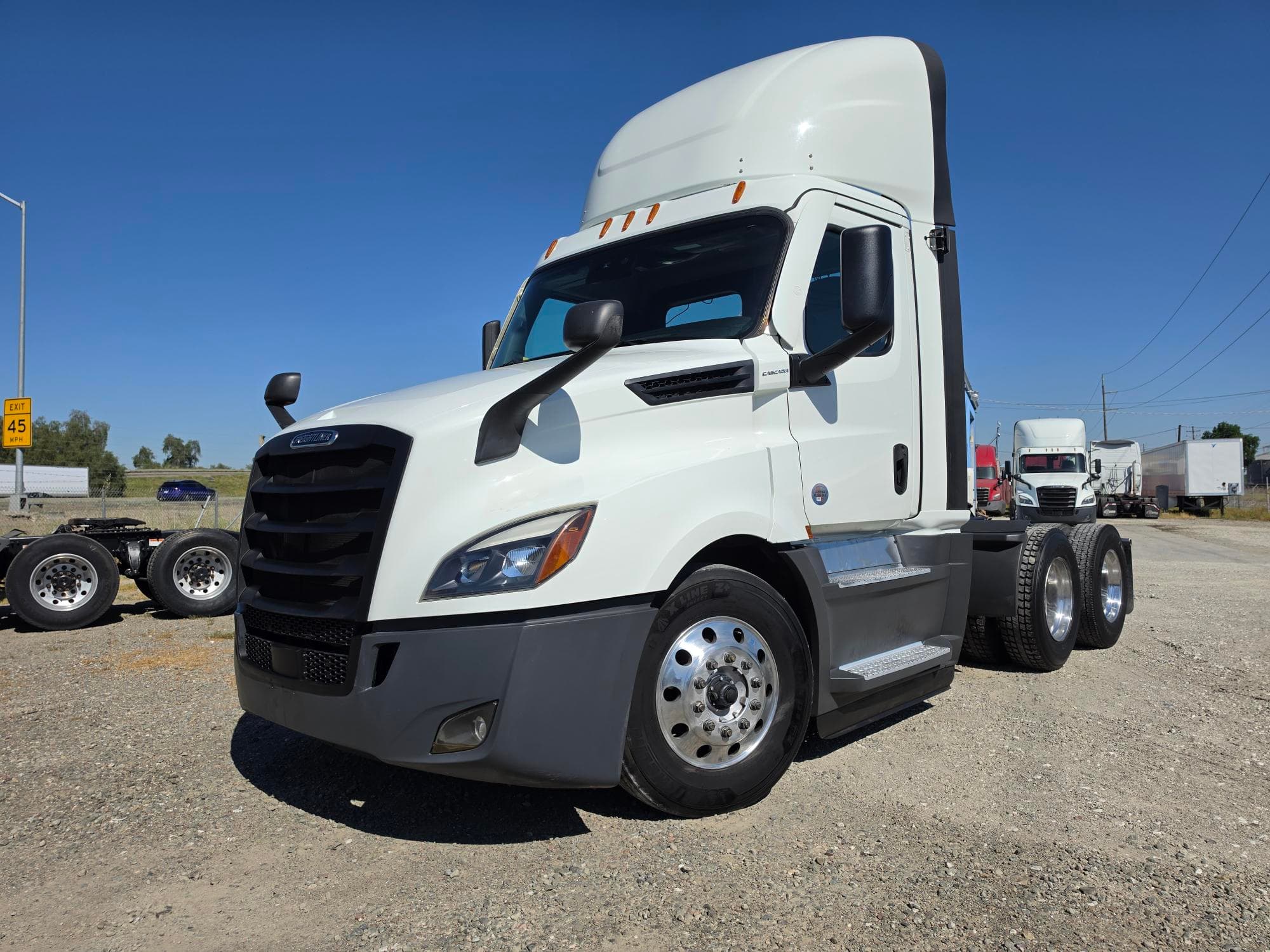 2022 FREIGHTLINER CASCADIA 126DC