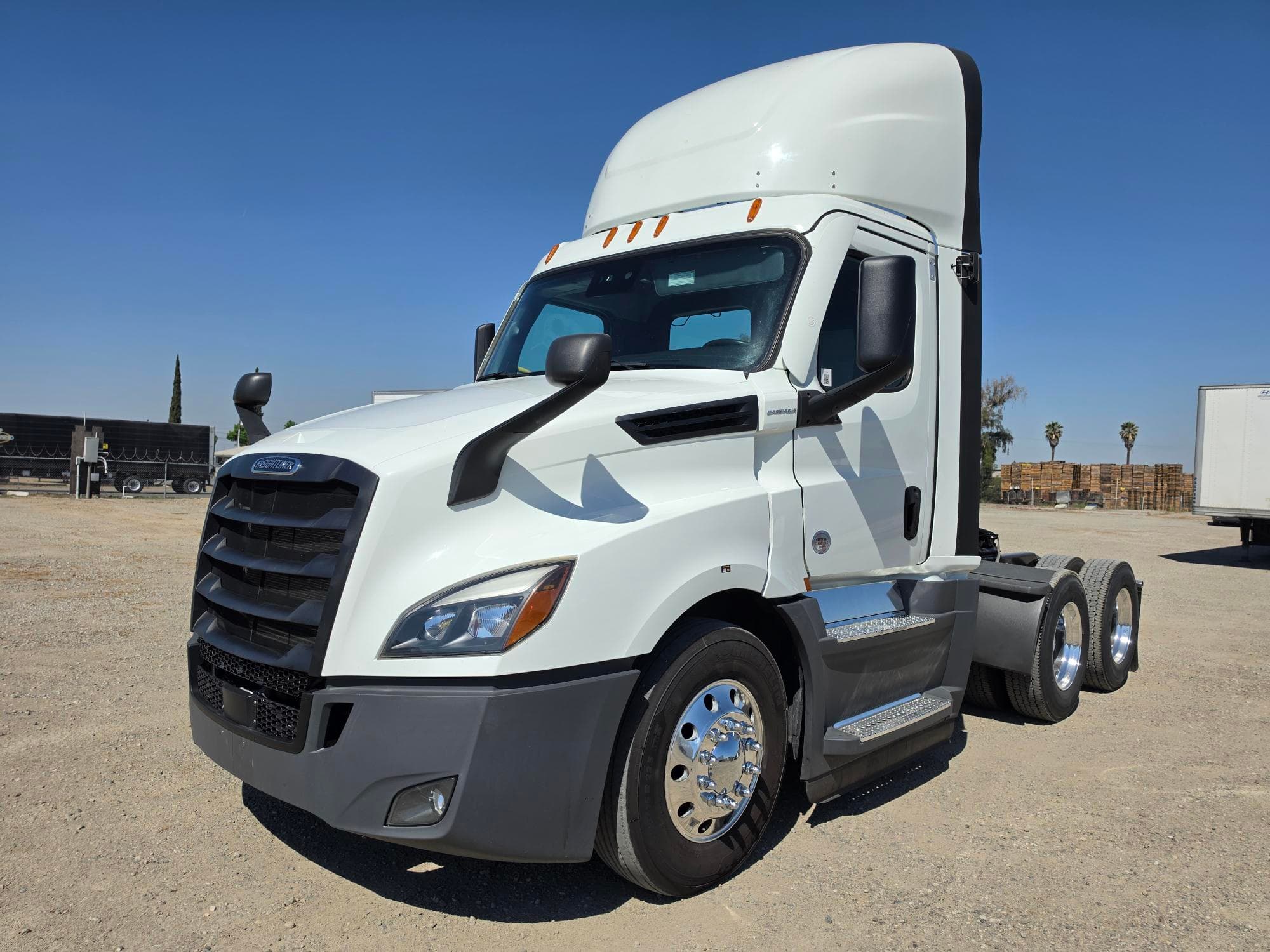 2022 FREIGHTLINER CASCADIA 126DC