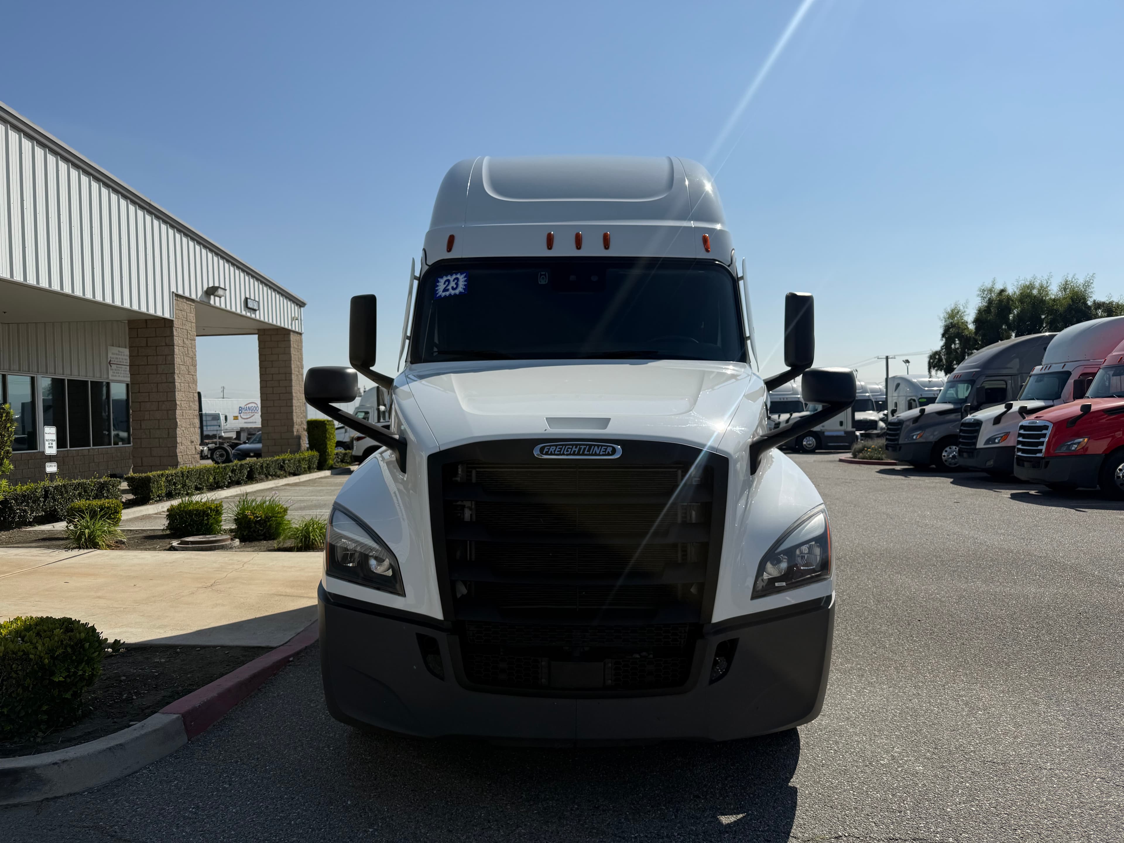 2023 FREIGHTLINER CASCADIA 126SLP