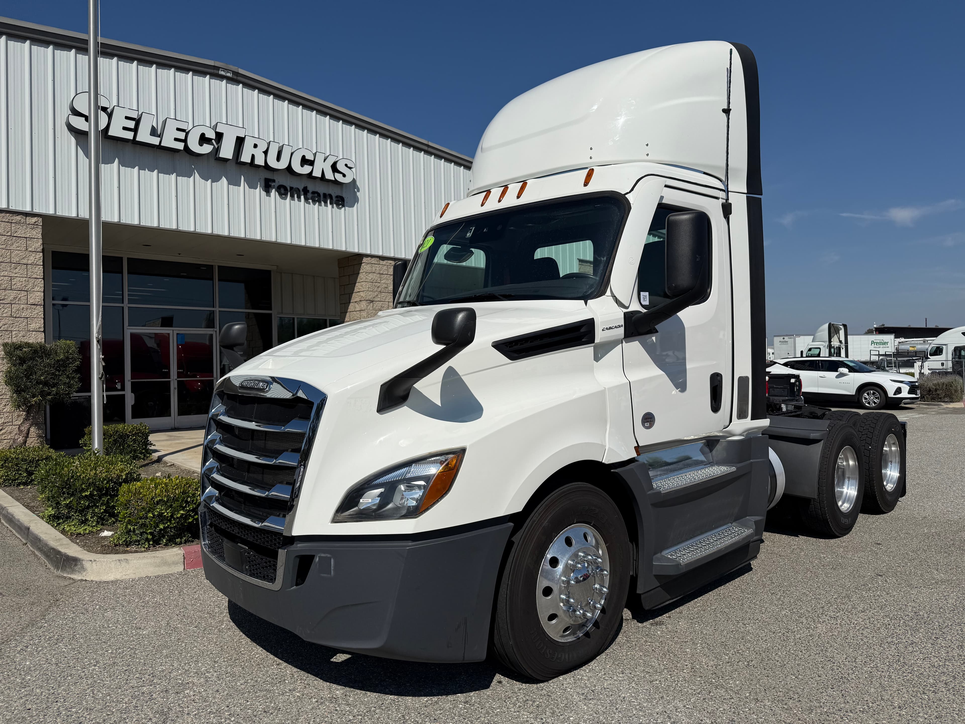 2021 FREIGHTLINER CASCADIA 126DC