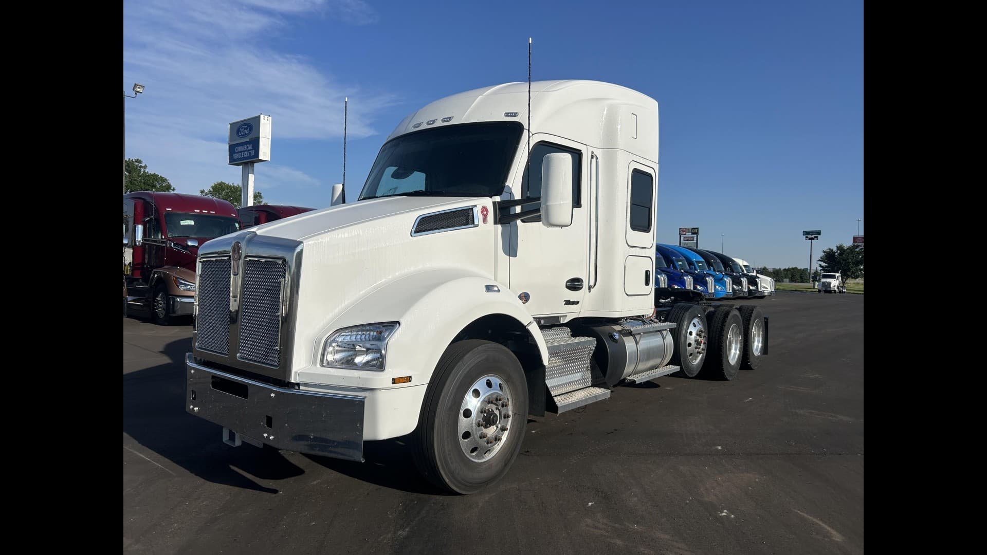 2024 Kenworth T880