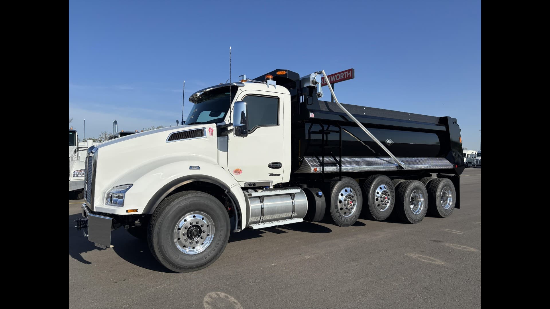 2026 Kenworth T880