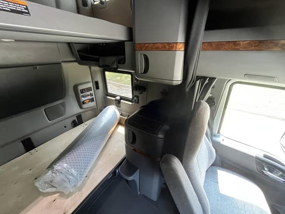 2021 International LT in West Michigan International, MI — photo 14