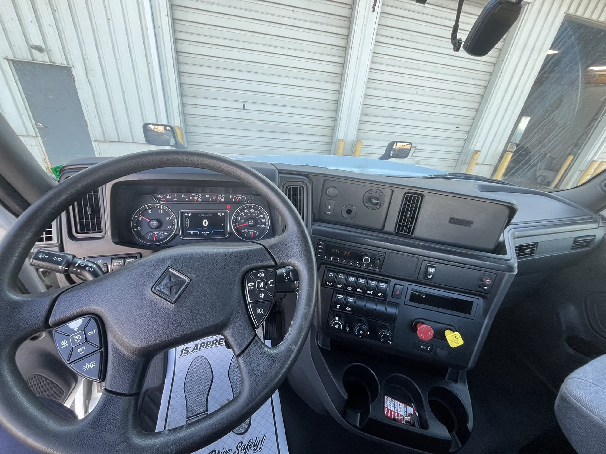 2021 International LT in West Michigan International, MI — photo 17
