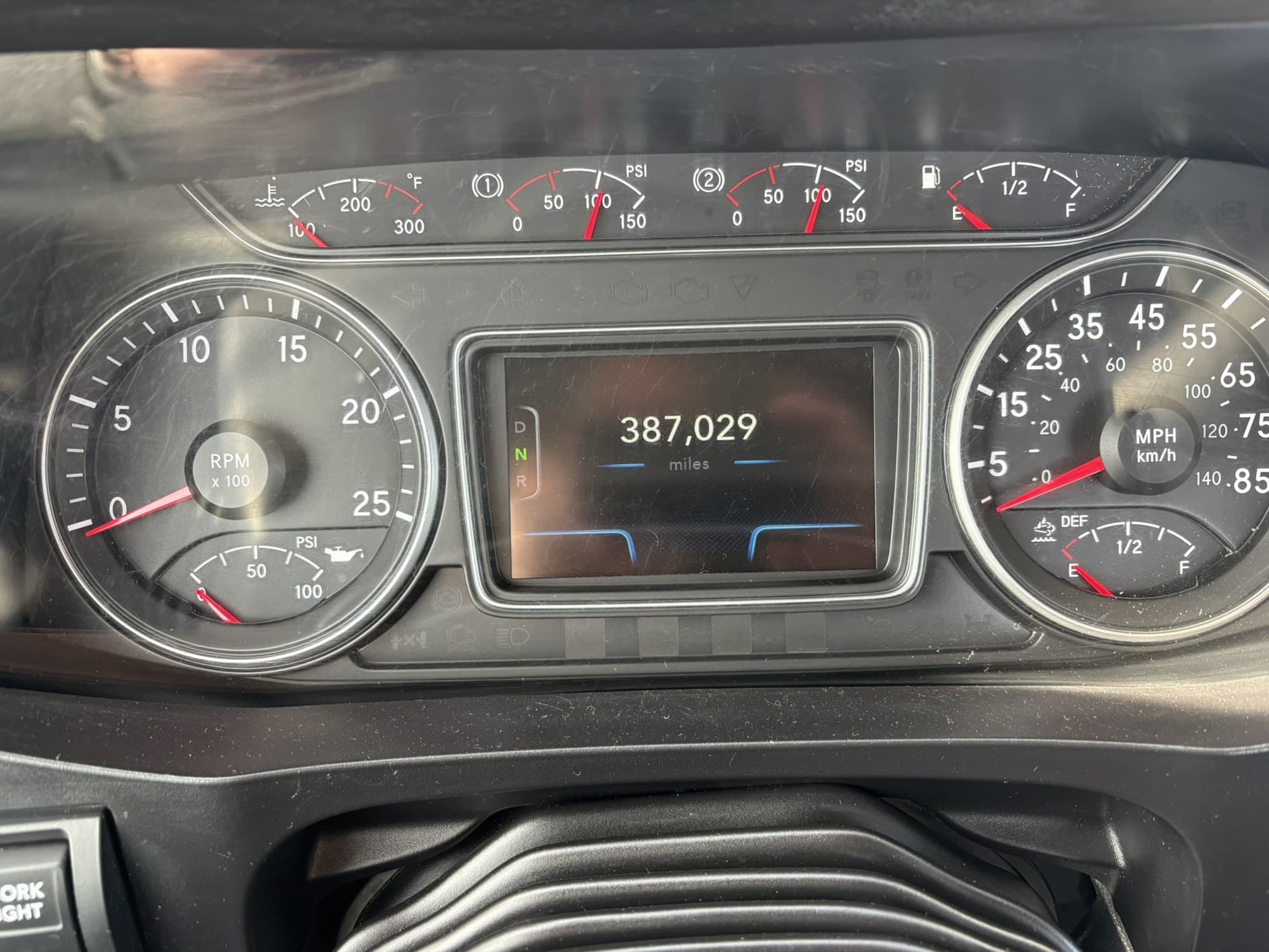 2021 International LT in West Michigan International, MI — photo 14