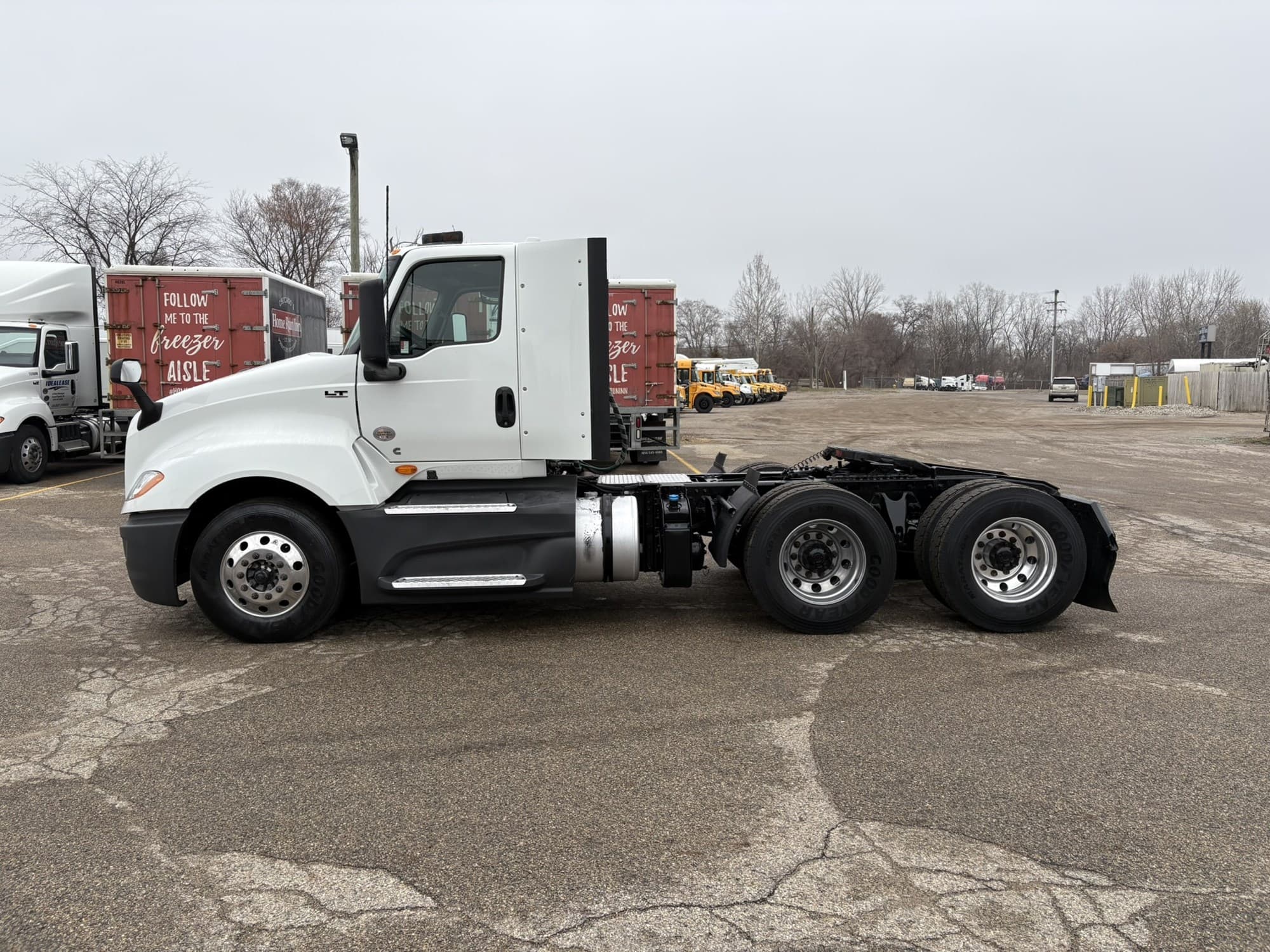 2021 International LT in West Michigan International, MI — photo 2