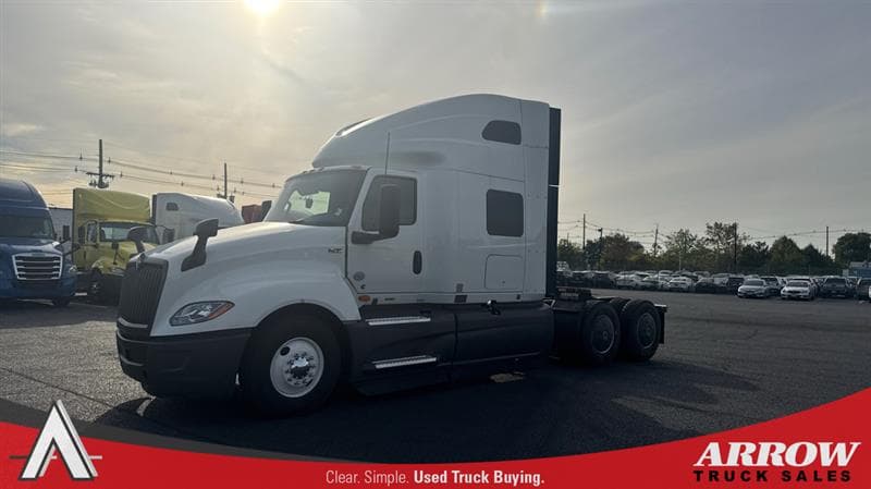 2022 International LT