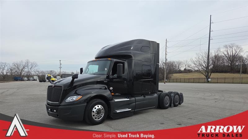 2022 International LT