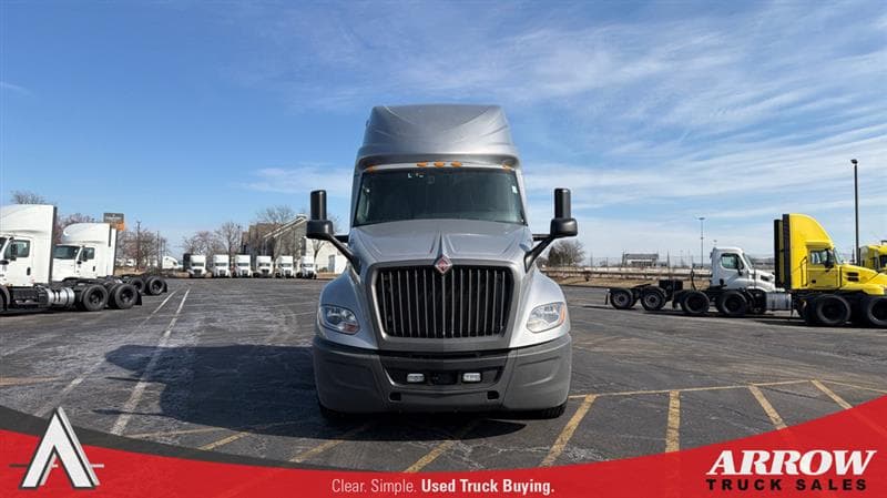 2022 International LT