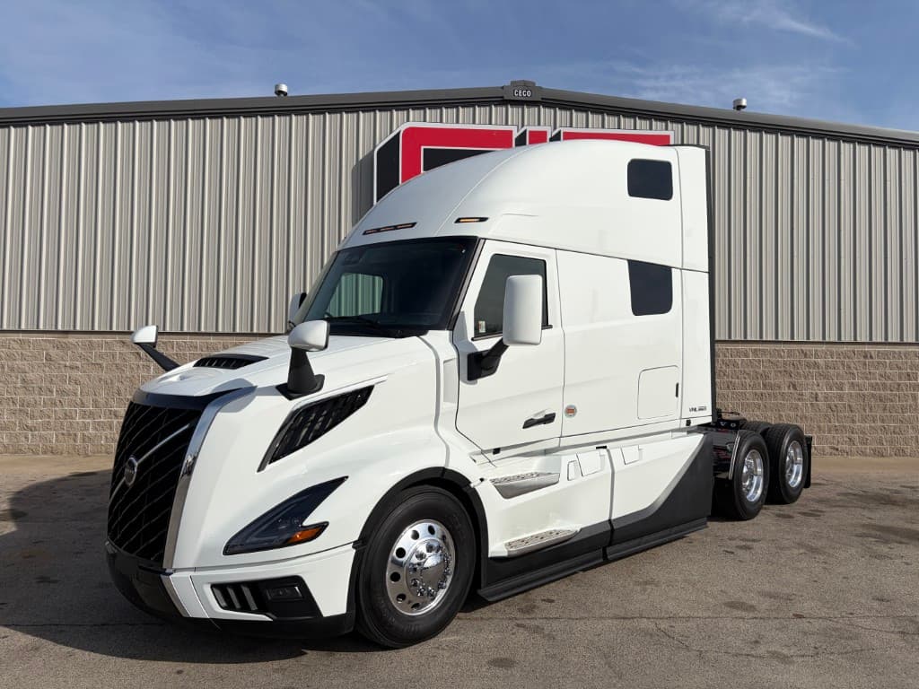 2027 Volvo VNL 860