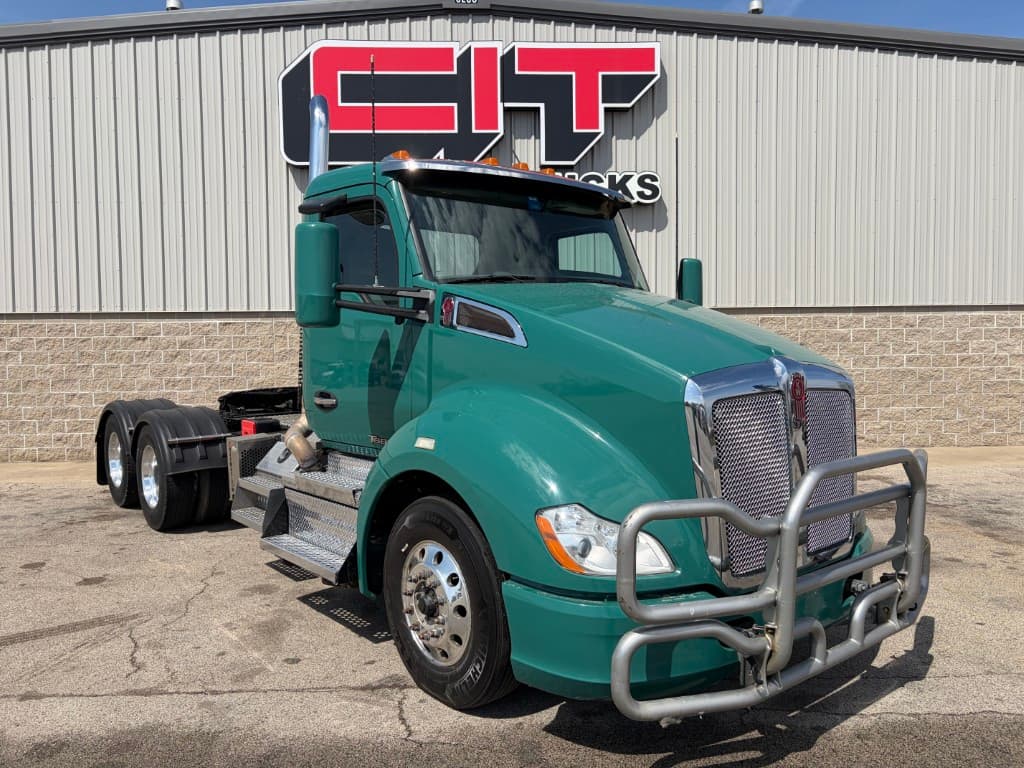 2018 Kenworth T680 in Morton, IL — photo 3