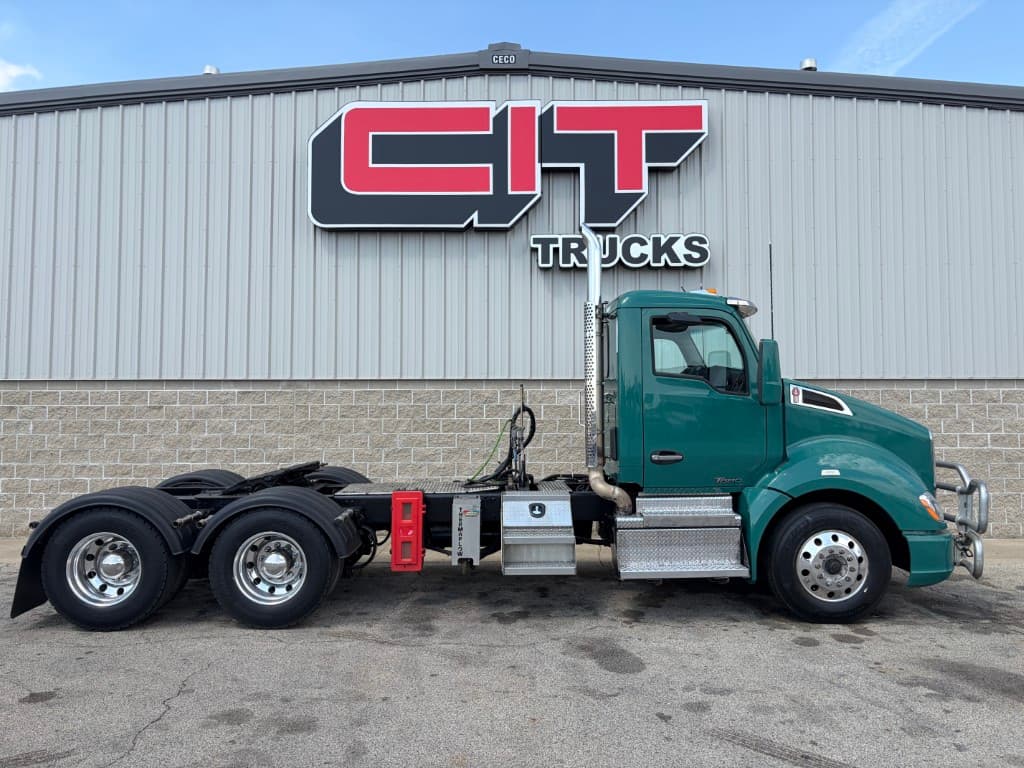 2018 Kenworth T680 in Morton, IL — photo 4