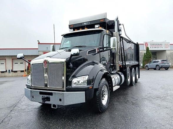 2025 Kenworth T880