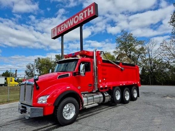 2025 Kenworth T880