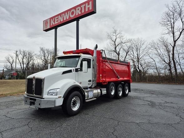 2025 Kenworth T880