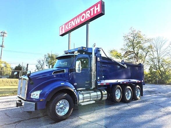 2025 Kenworth T880