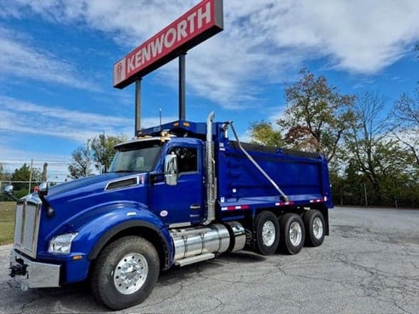 2025 Kenworth T880