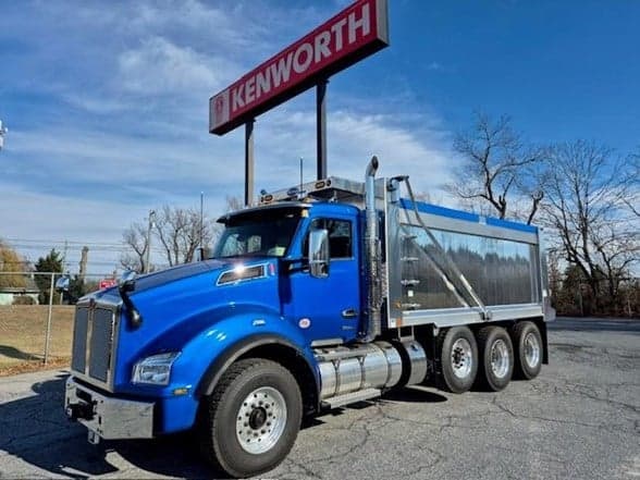 2025 Kenworth T880