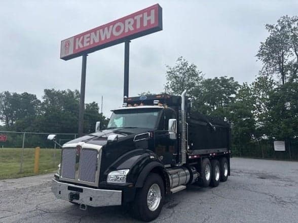 2025 Kenworth T880