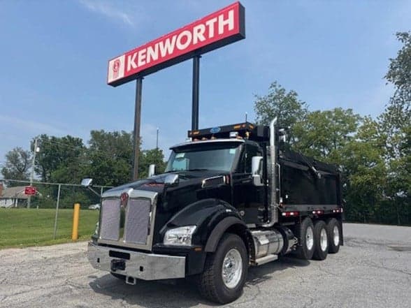2025 Kenworth T880