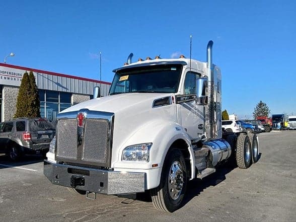 2026 Kenworth T880