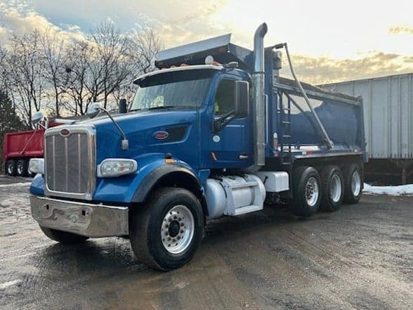 2017 Peterbilt 567