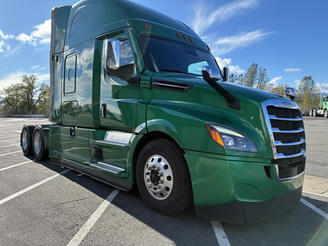 2022 Freightliner Cascadia in Pacific, WA — photo 3
