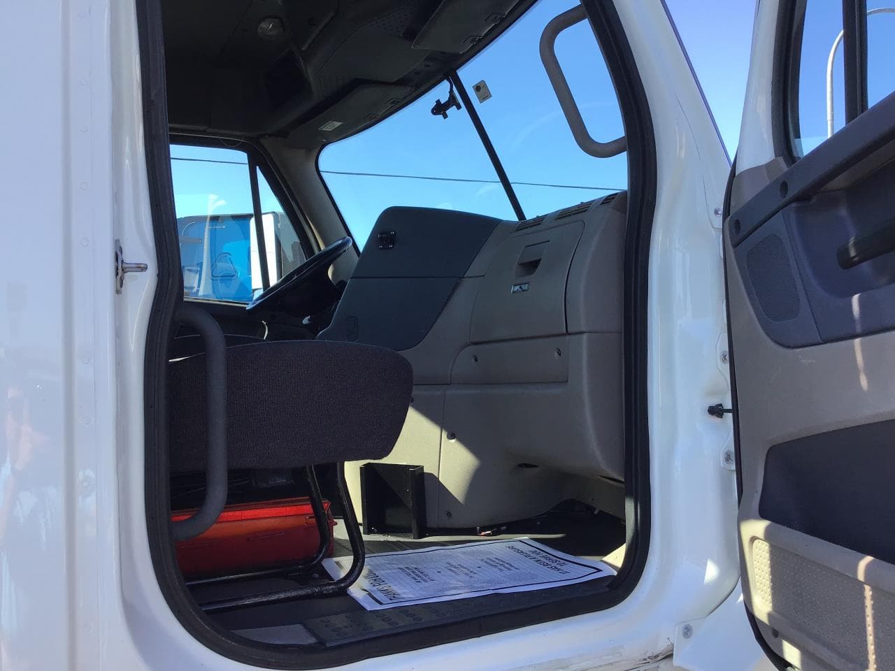 2018 Freightliner Cascadia in Spokane, WA — photo 4