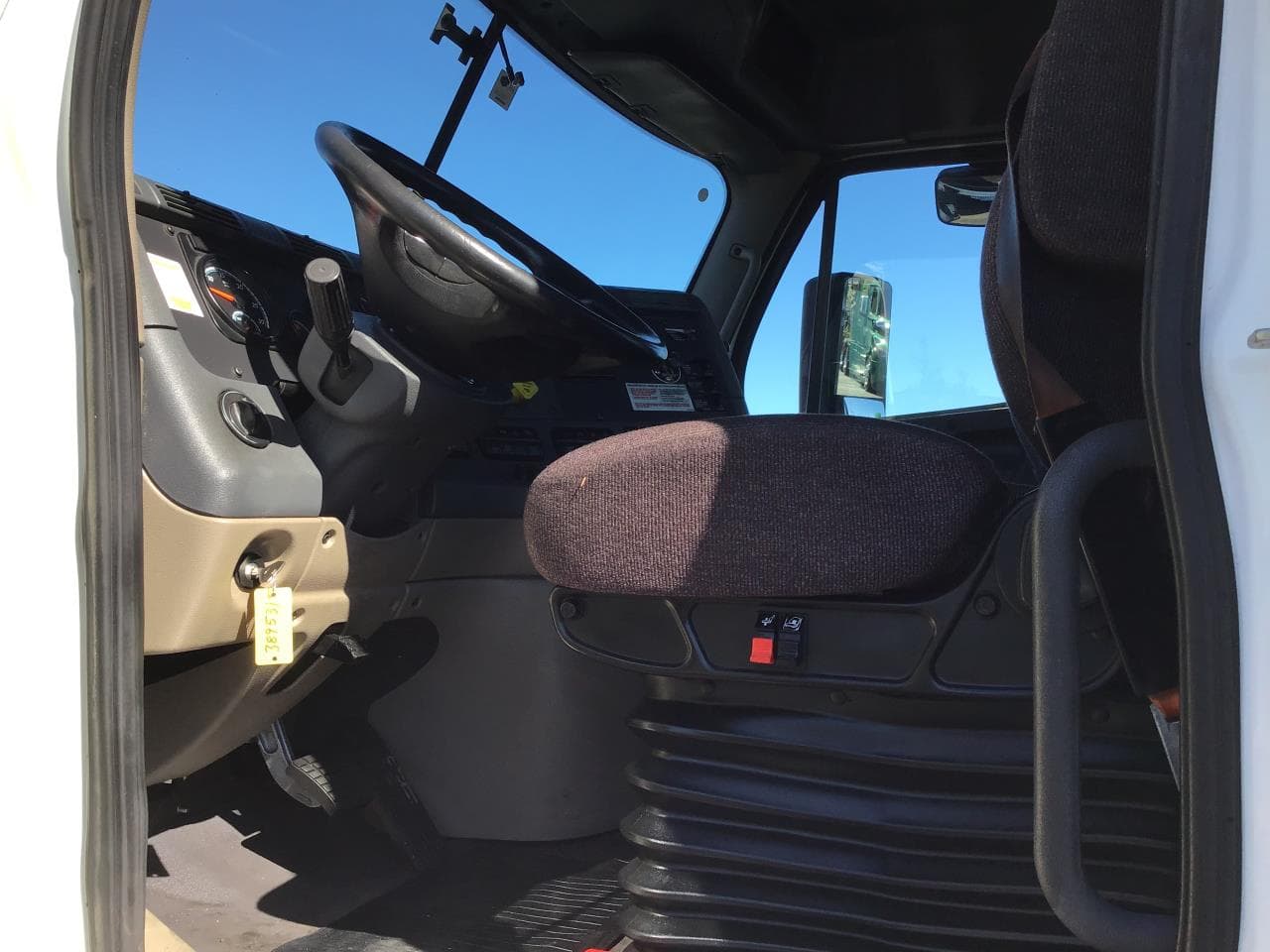 2018 Freightliner Cascadia in Spokane, WA — photo 5