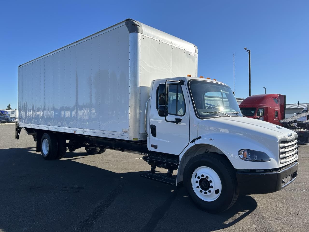 2025 Freightliner M2 106 in Mount Vernon, WA — photo 6
